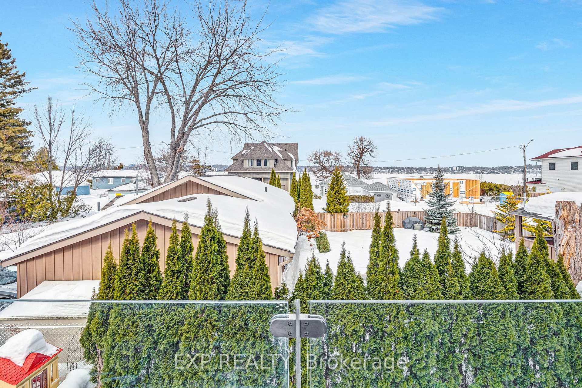 Photo 17 of 36 Brennan Avenue, Barrie, South Shore — HOMEH