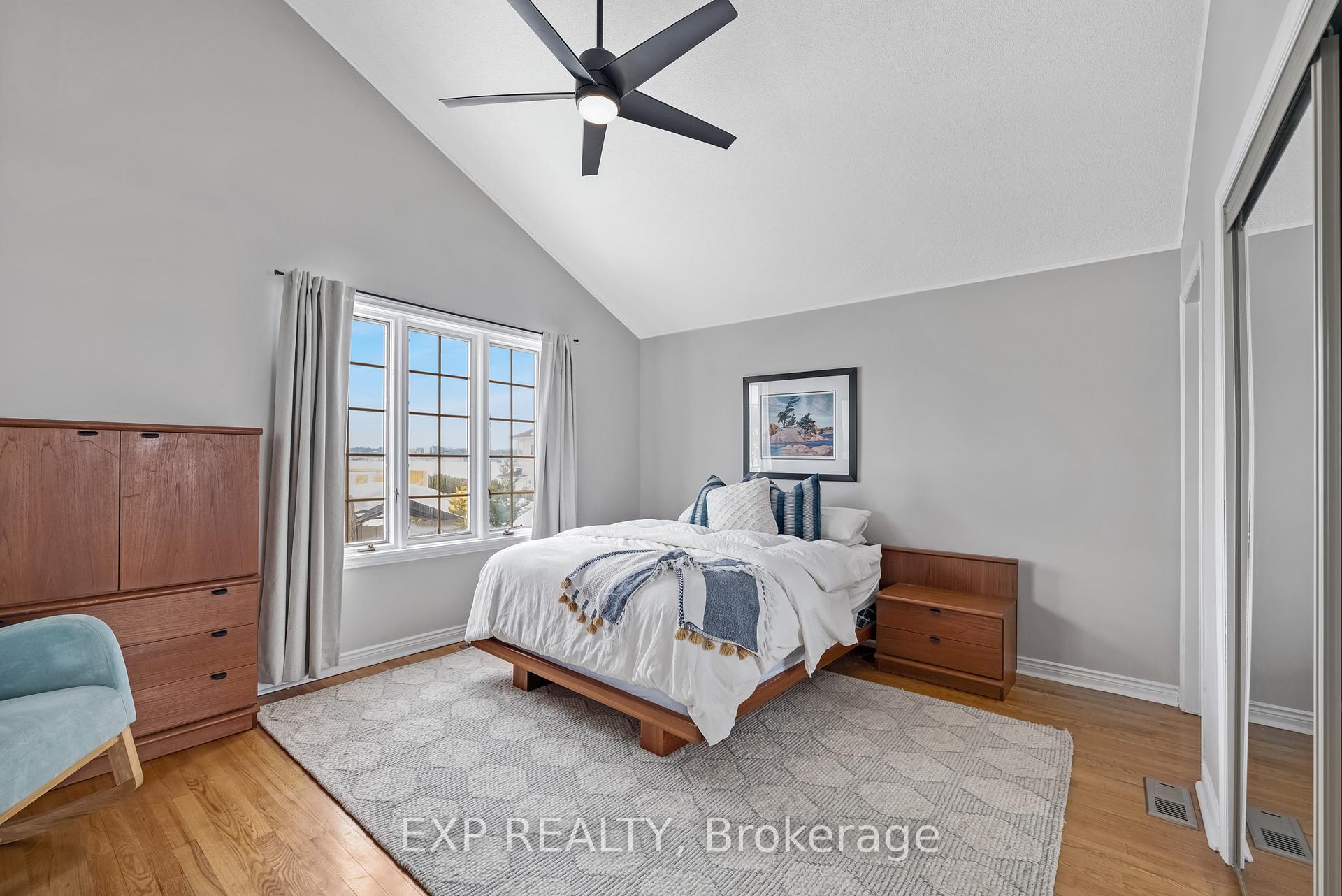 Photo 19 of 36 Brennan Avenue, Barrie, South Shore — HOMEH