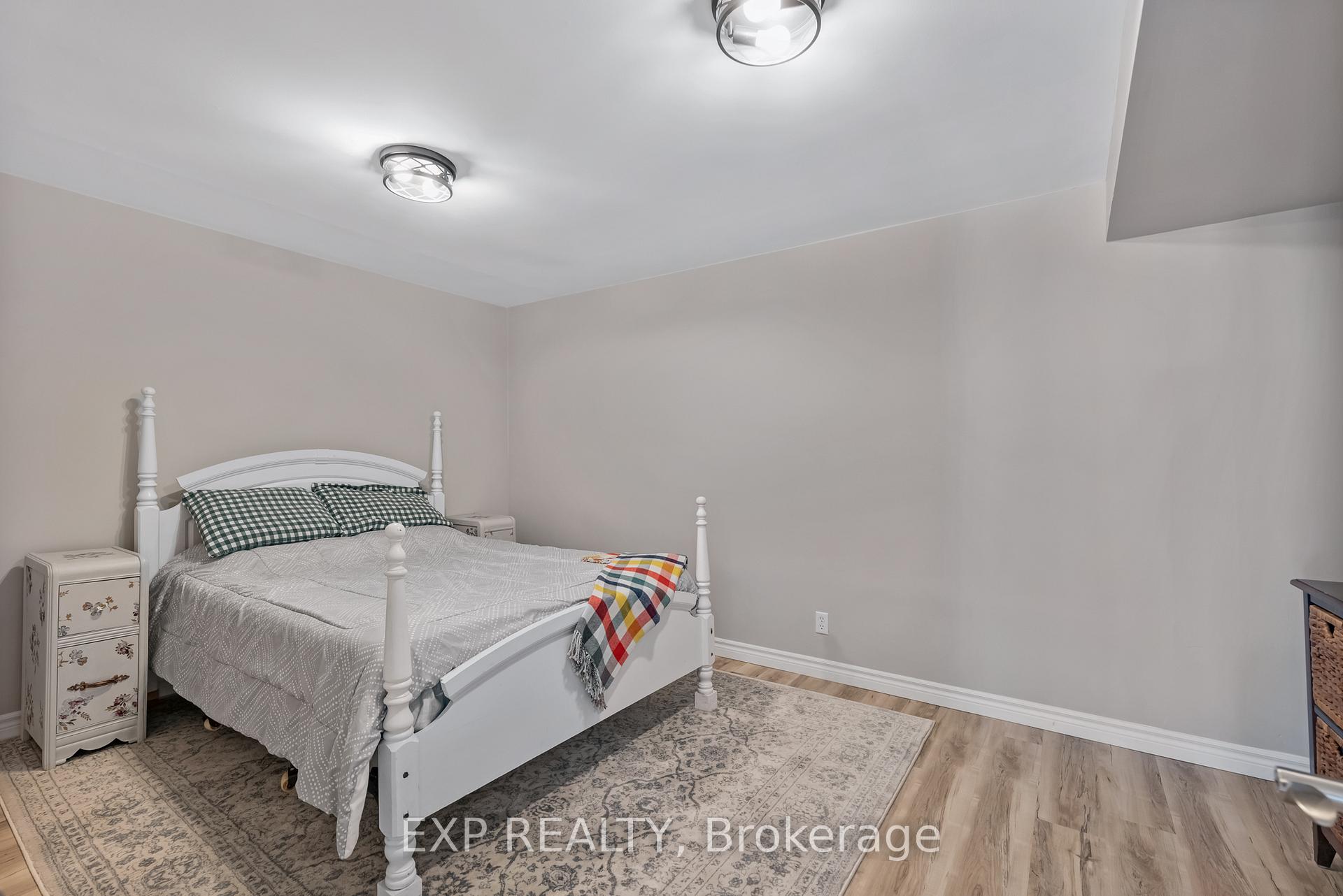 Photo 33 of 36 Brennan Avenue, Barrie, South Shore — HOMEH