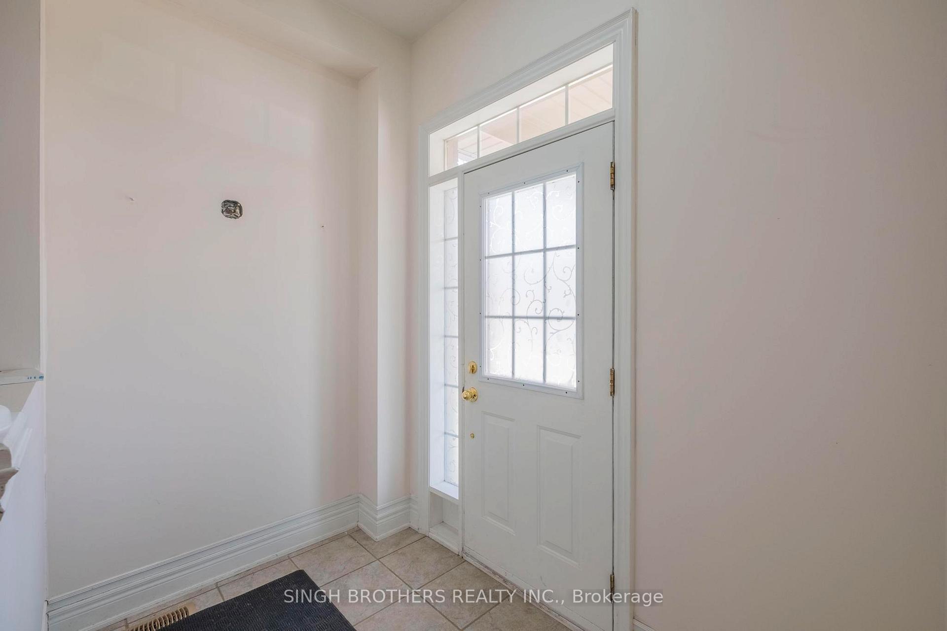 Photo 3 of Unit Upper, 78 Mainard Crescent, Brampton, Sandringham-Wellington — HOMEH