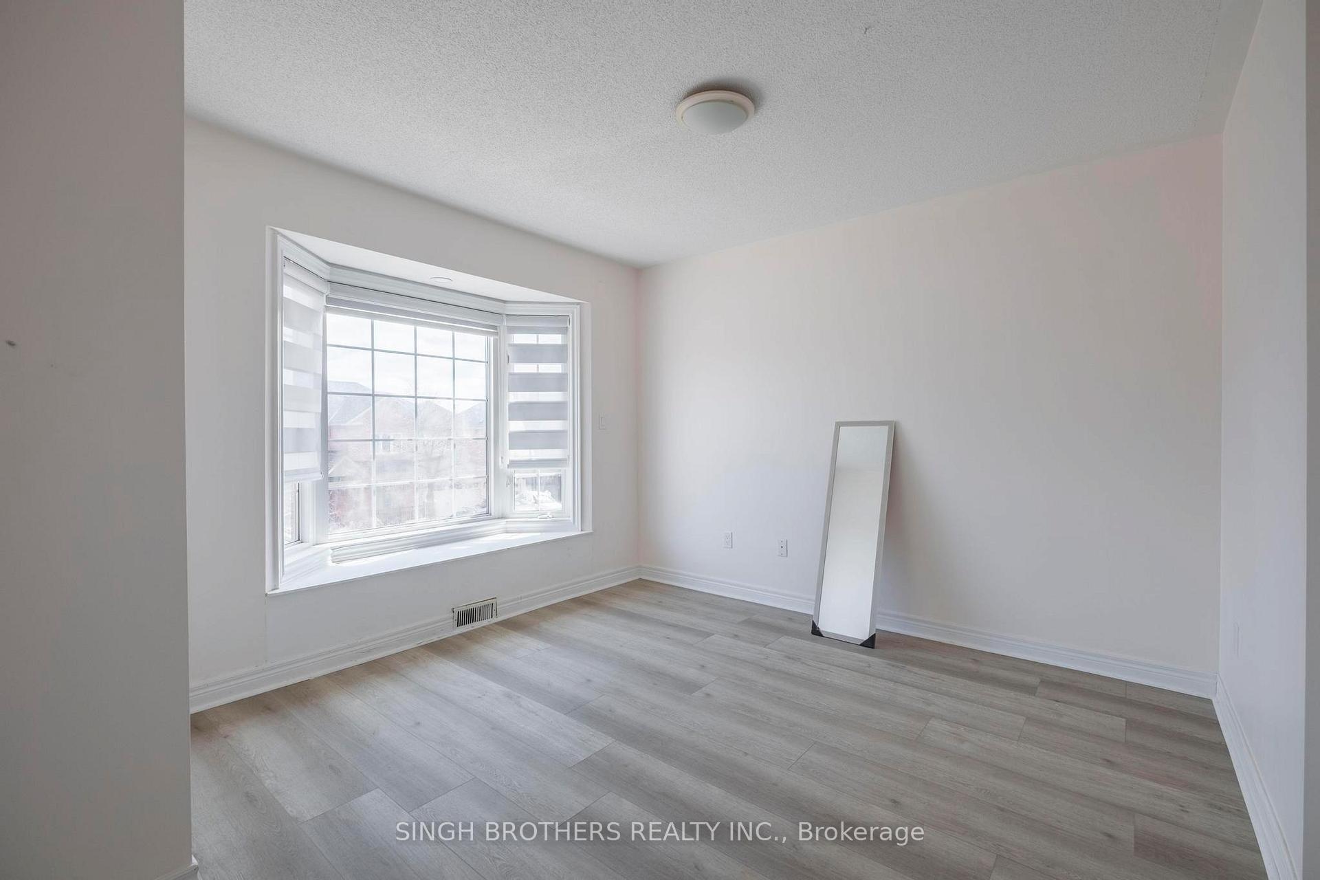 Photo 26 of Unit Upper, 78 Mainard Crescent, Brampton, Sandringham-Wellington — HOMEH