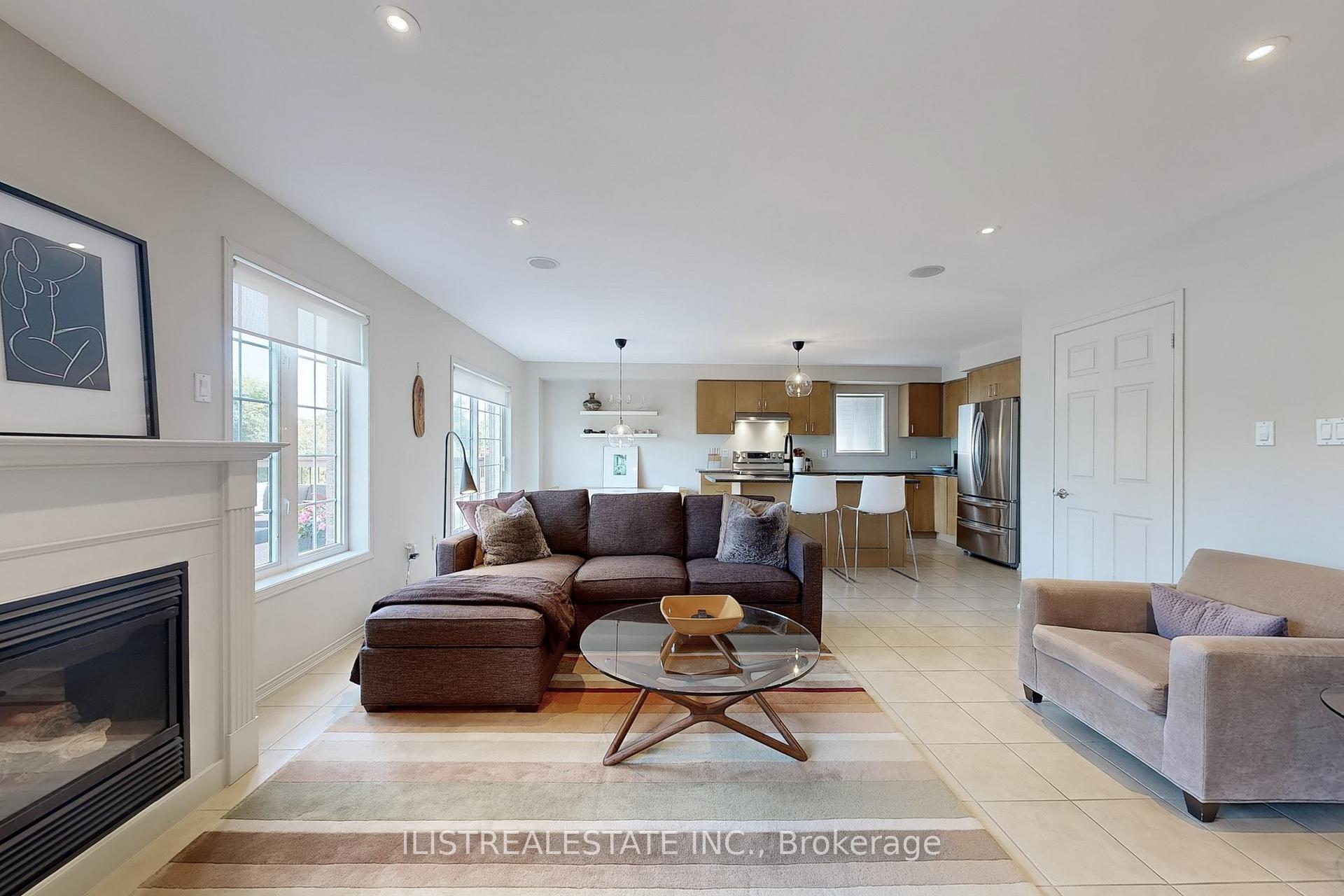 Photo 2 of 50 Moynahan Crescent, Ajax, South East — HOMEH