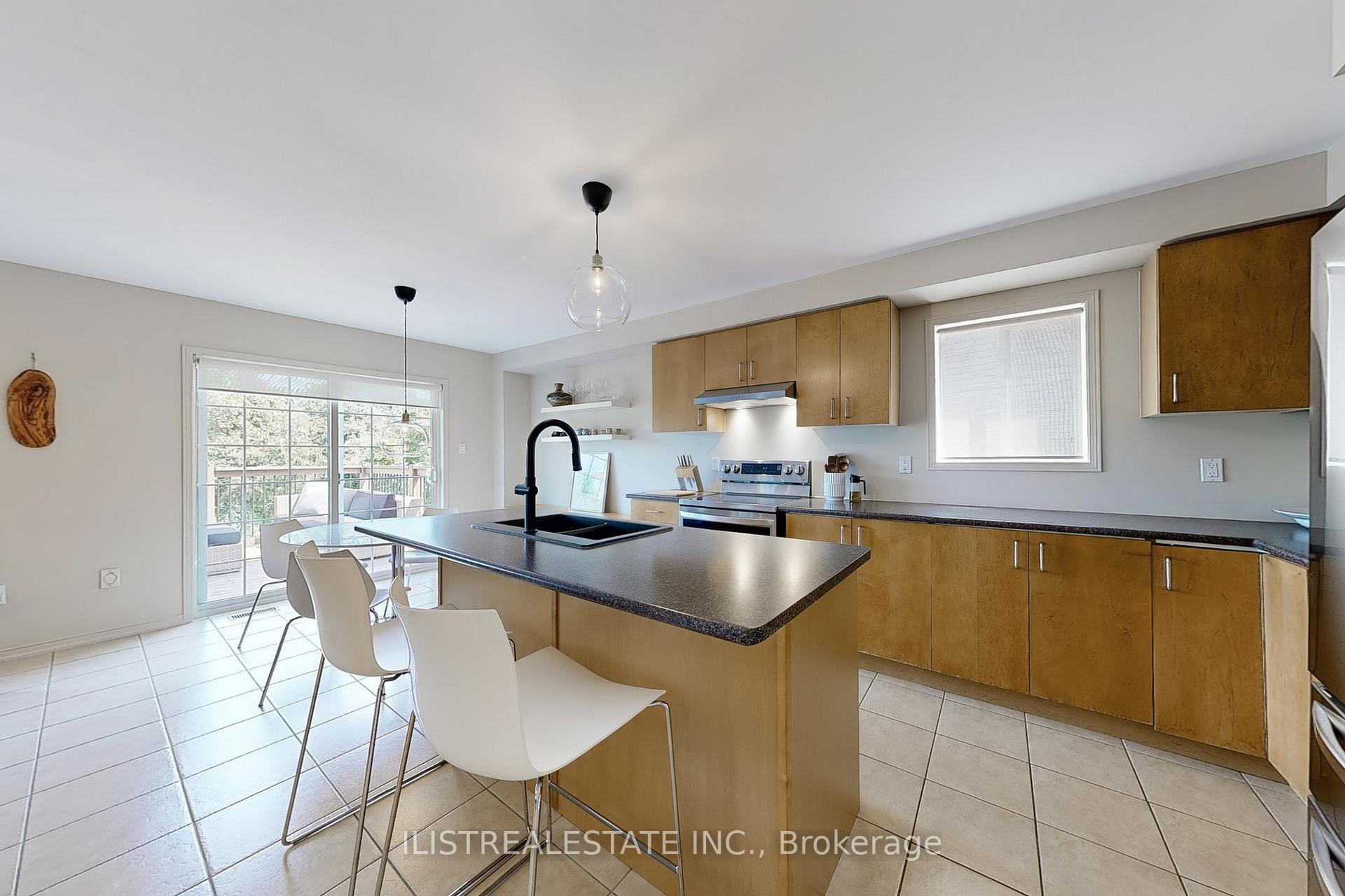 Photo 8 of 50 Moynahan Crescent, Ajax, South East — HOMEH