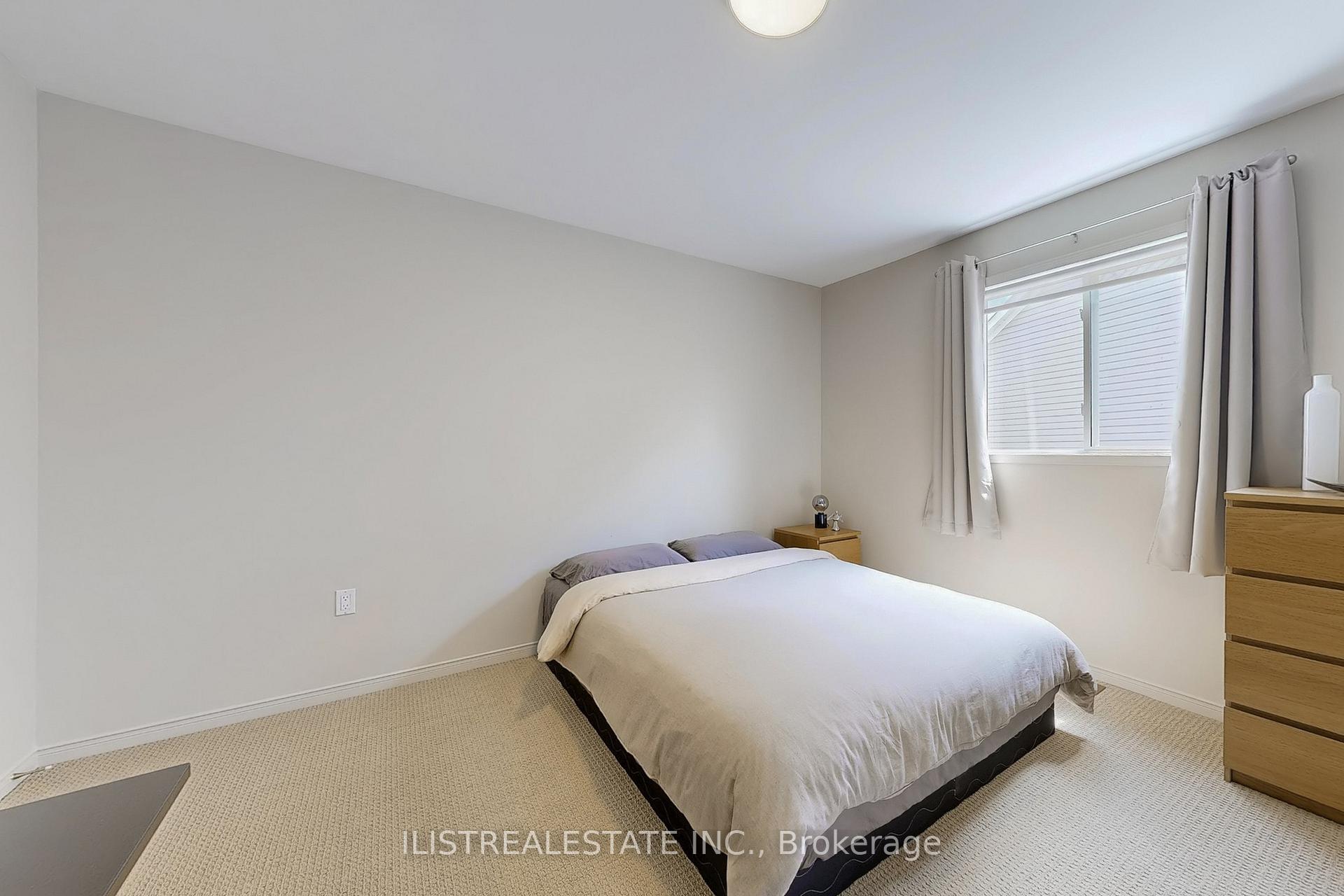 Photo 20 of 50 Moynahan Crescent, Ajax, South East — HOMEH