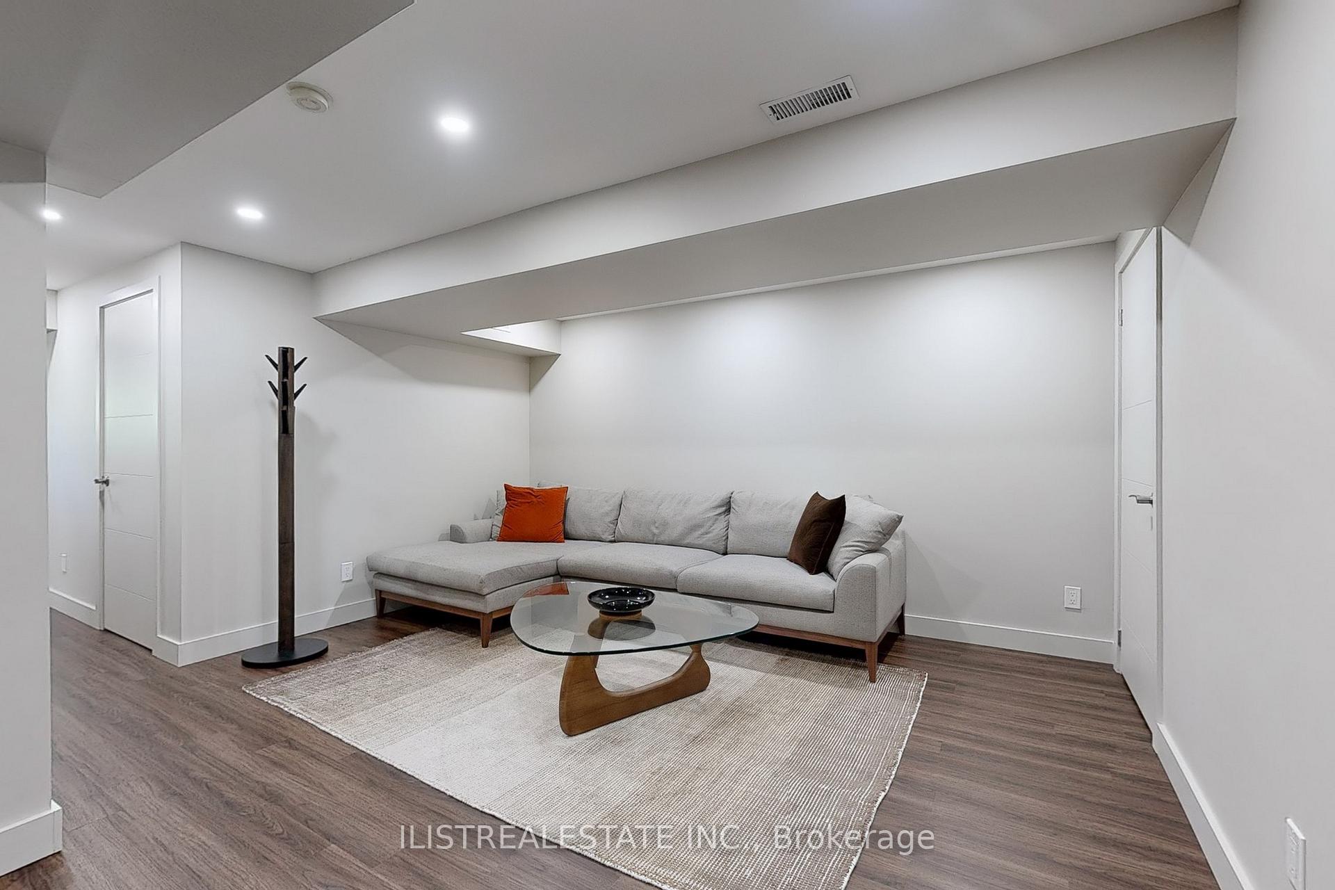 Photo 33 of 50 Moynahan Crescent, Ajax, South East — HOMEH