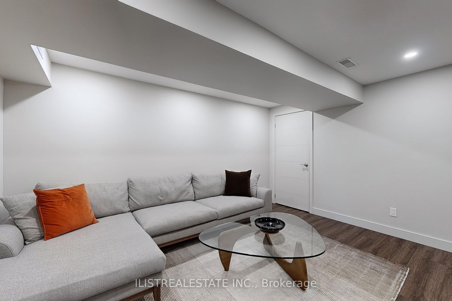 Photo 37 of 50 Moynahan Crescent, Ajax, South East — HOMEH