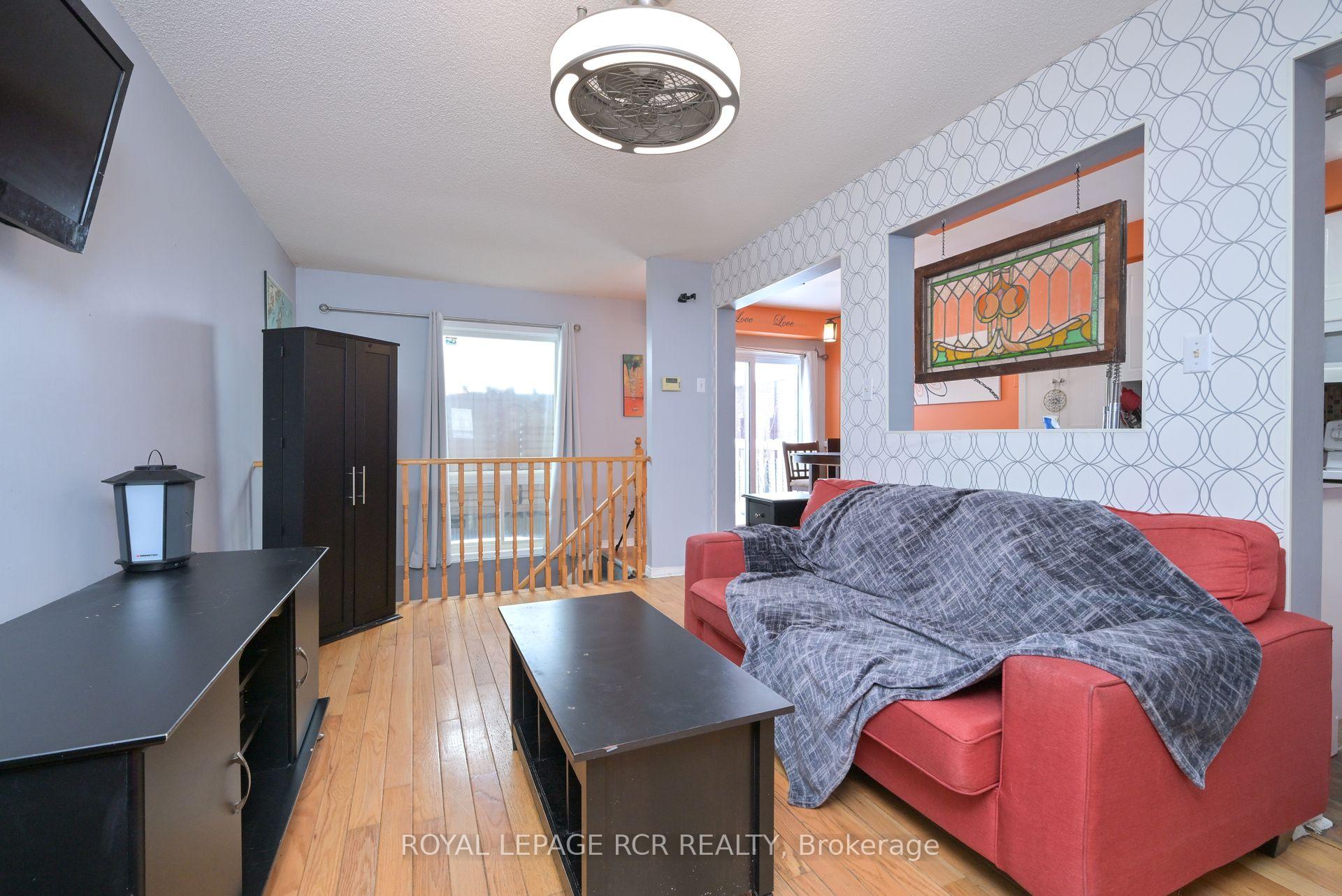 Photo 10 of 90 Cunningham Drive, Barrie, Ardagh — HOMEH