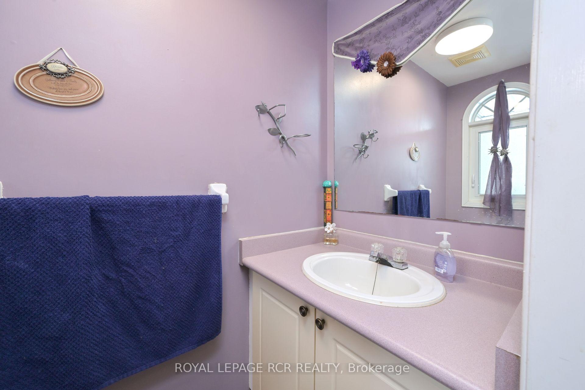 Photo 15 of 90 Cunningham Drive, Barrie, Ardagh — HOMEH