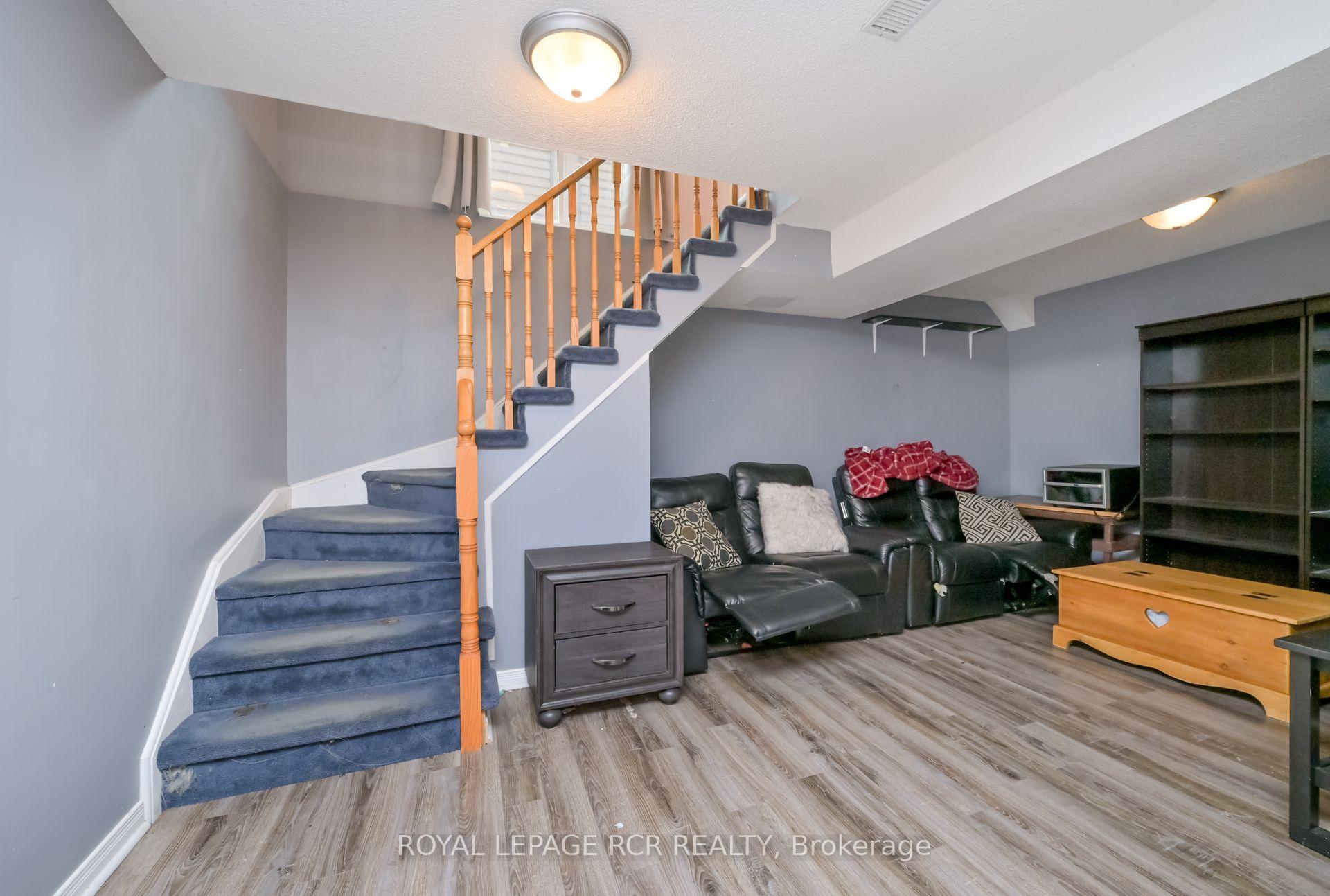 Photo 22 of 90 Cunningham Drive, Barrie, Ardagh — HOMEH