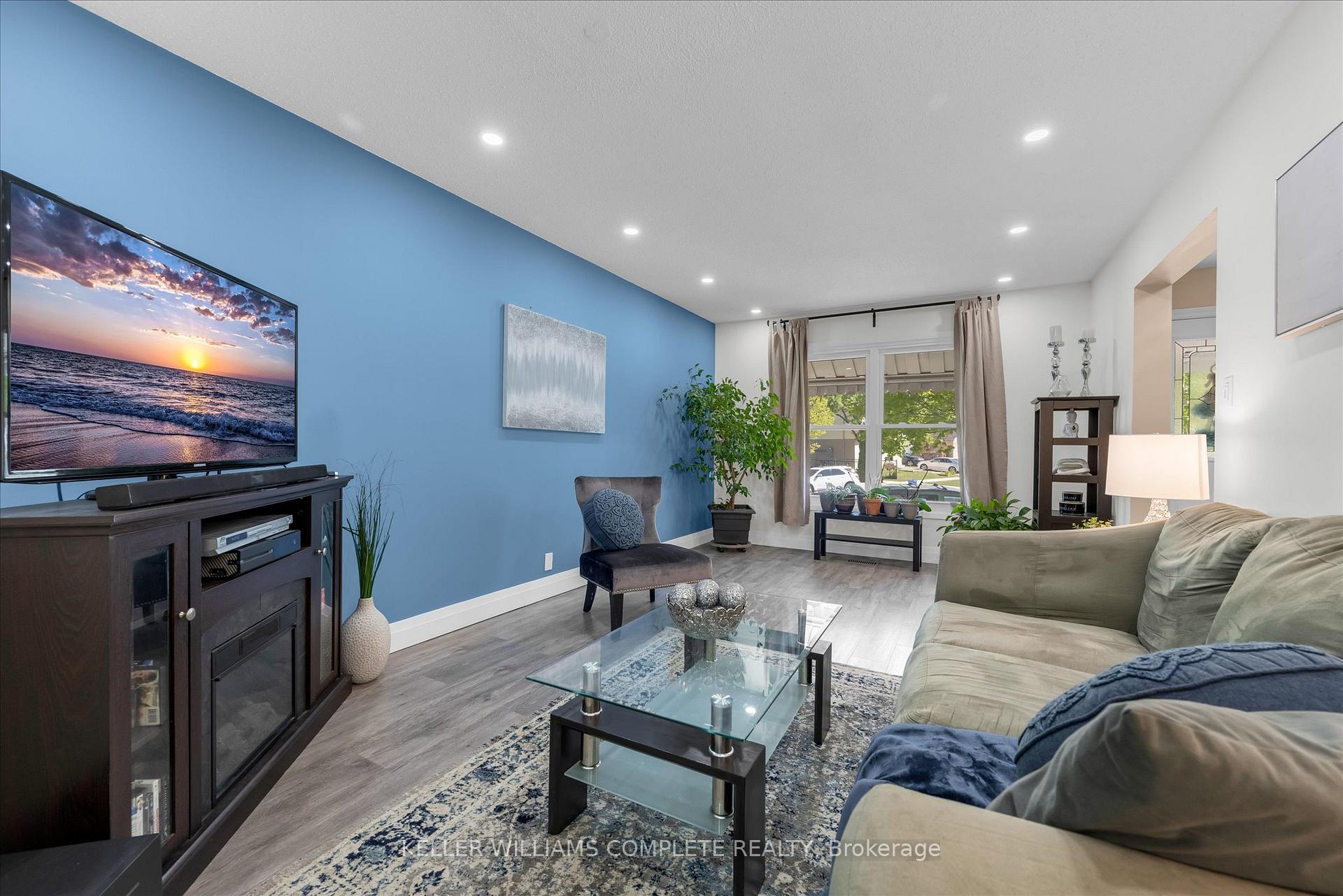 Photo 6 of 58 Nordale Crescent, Hamilton, Stoney Creek Mountain — HOMEH