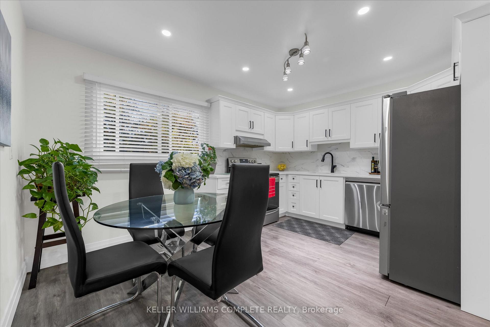 Photo 7 of 58 Nordale Crescent, Hamilton, Stoney Creek Mountain — HOMEH