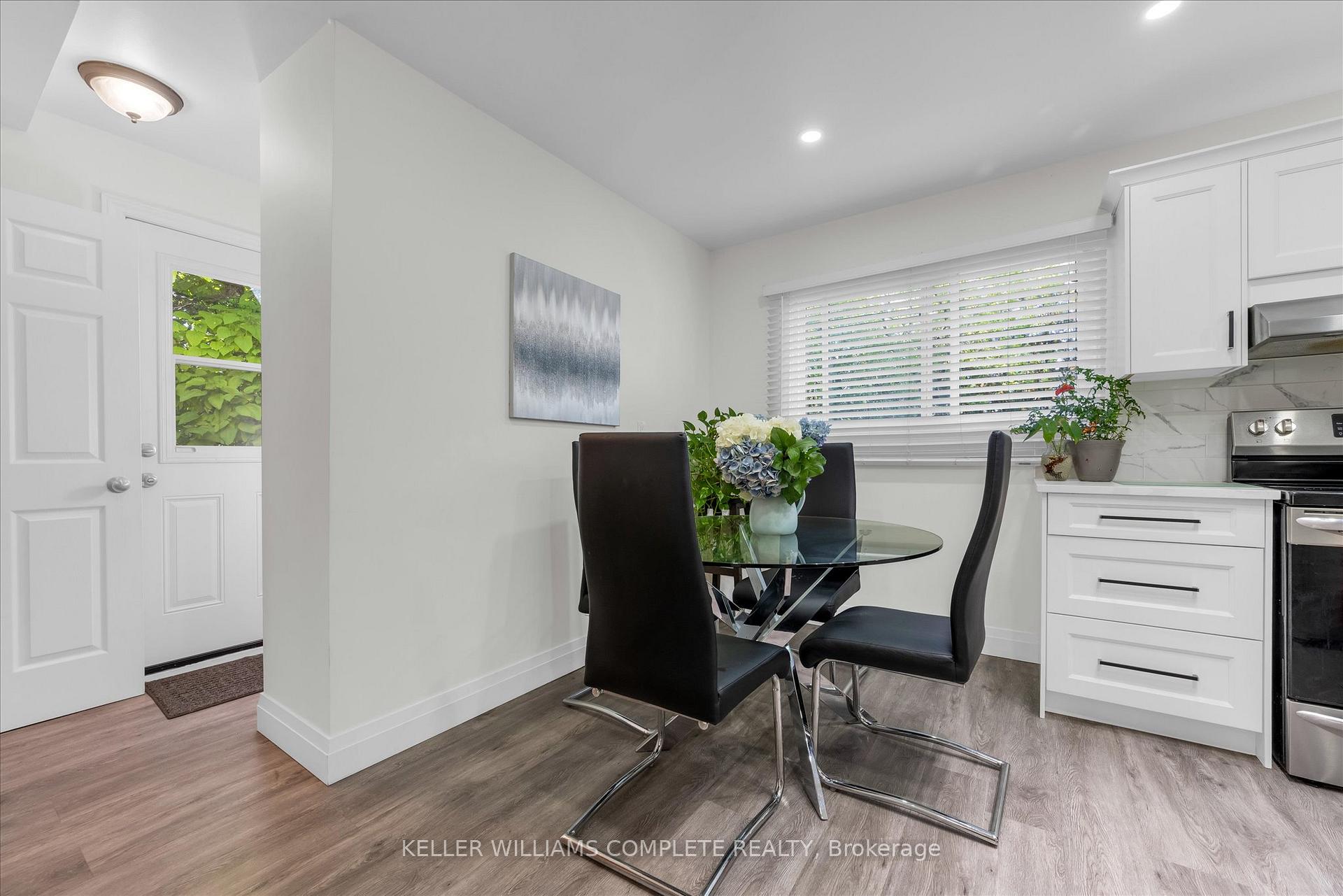 Photo 9 of 58 Nordale Crescent, Hamilton, Stoney Creek Mountain — HOMEH