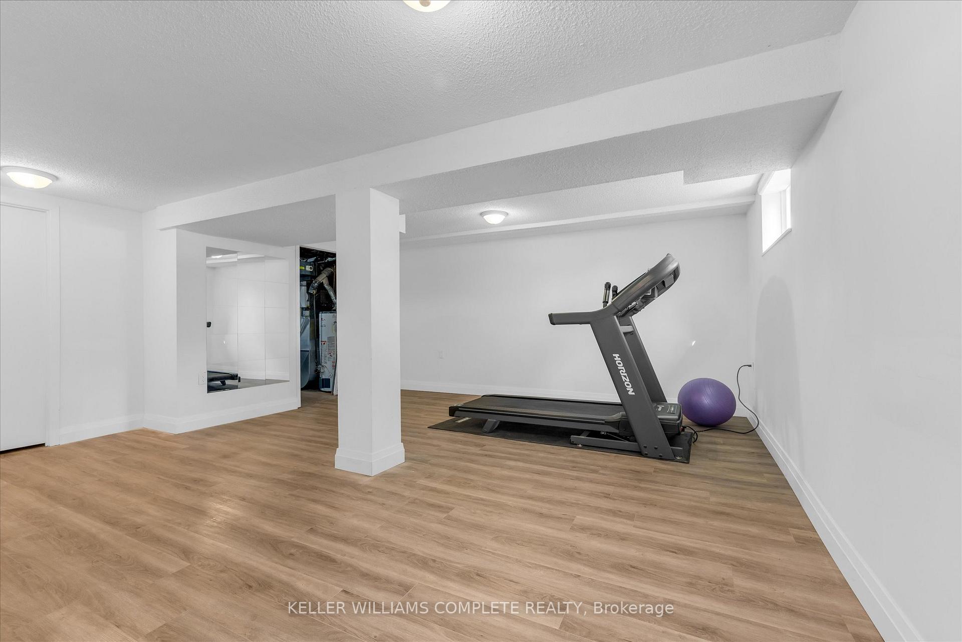Photo 20 of 58 Nordale Crescent, Hamilton, Stoney Creek Mountain — HOMEH