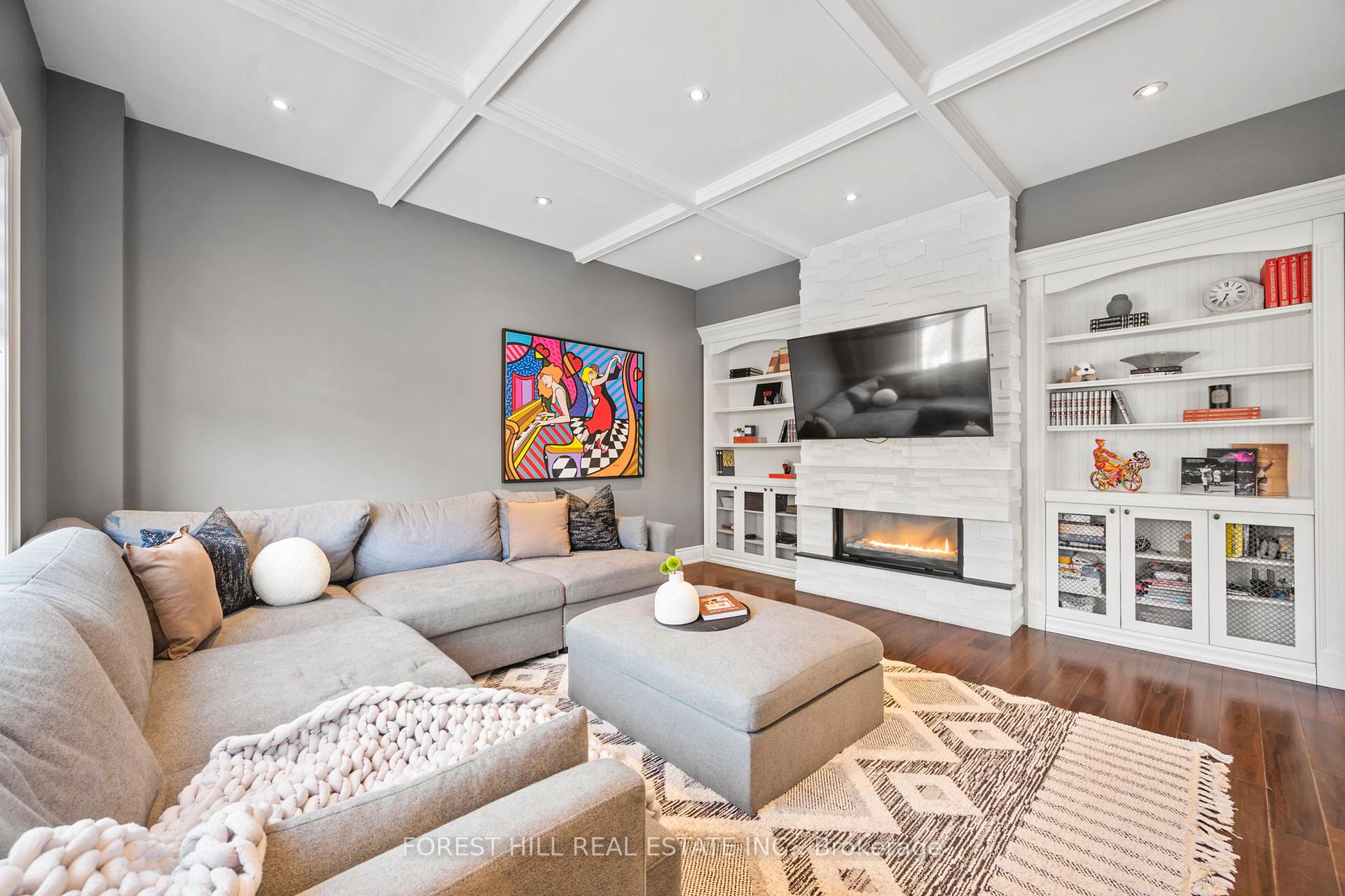Photo 12 of 24 Nosson Place, Vaughan, Patterson — HOMEH