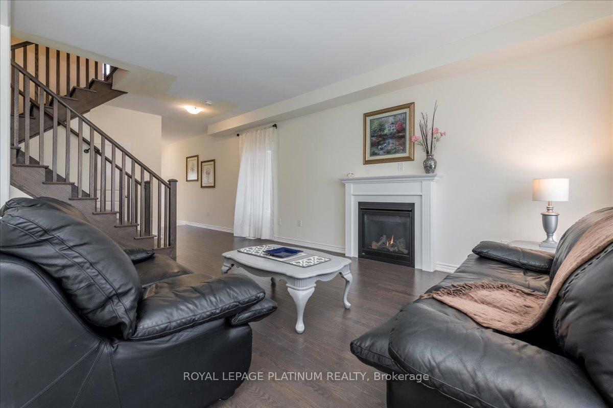 Photo 3 of 172 Muirfield Drive, Barrie, Ardagh — HOMEH
