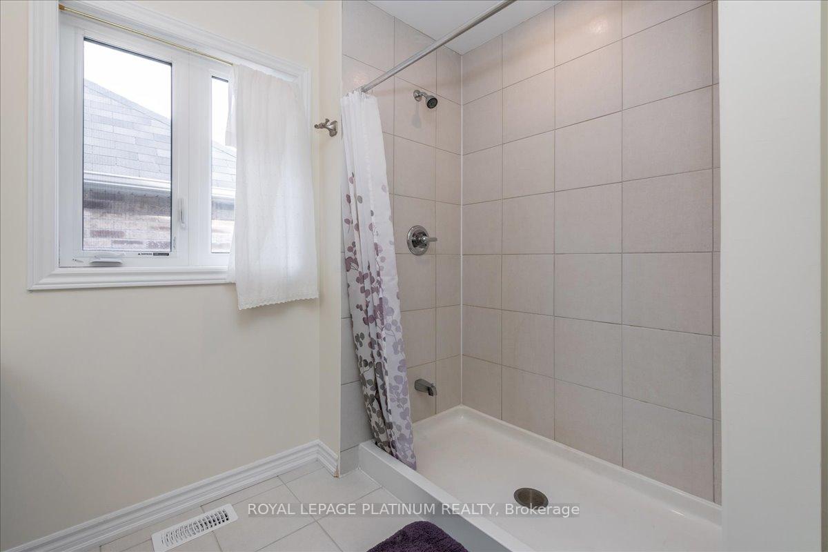 Photo 16 of 172 Muirfield Drive, Barrie, Ardagh — HOMEH