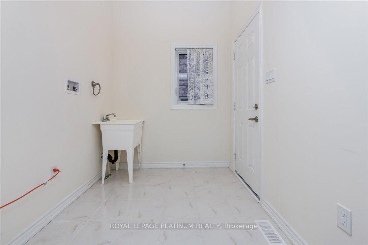 Photo 21 of 172 Muirfield Drive, Barrie, Ardagh — HOMEH