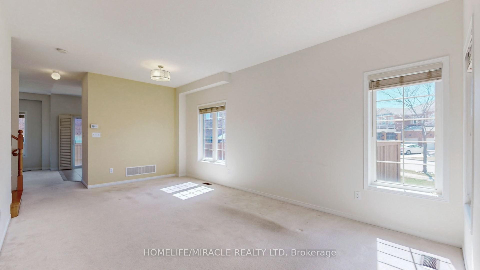 Photo 5 of 59 Commodore Drive, Brampton, Credit Valley — HOMEH