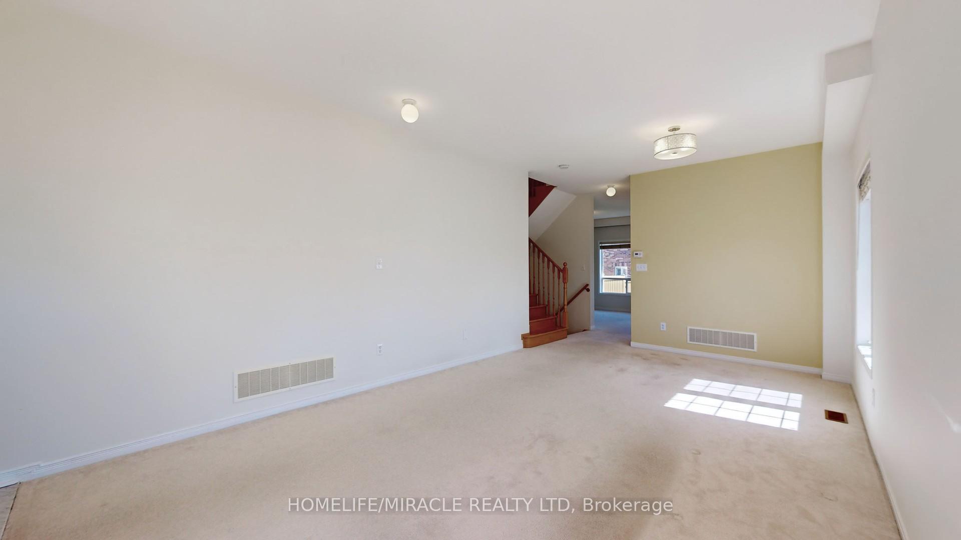 Photo 6 of 59 Commodore Drive, Brampton, Credit Valley — HOMEH