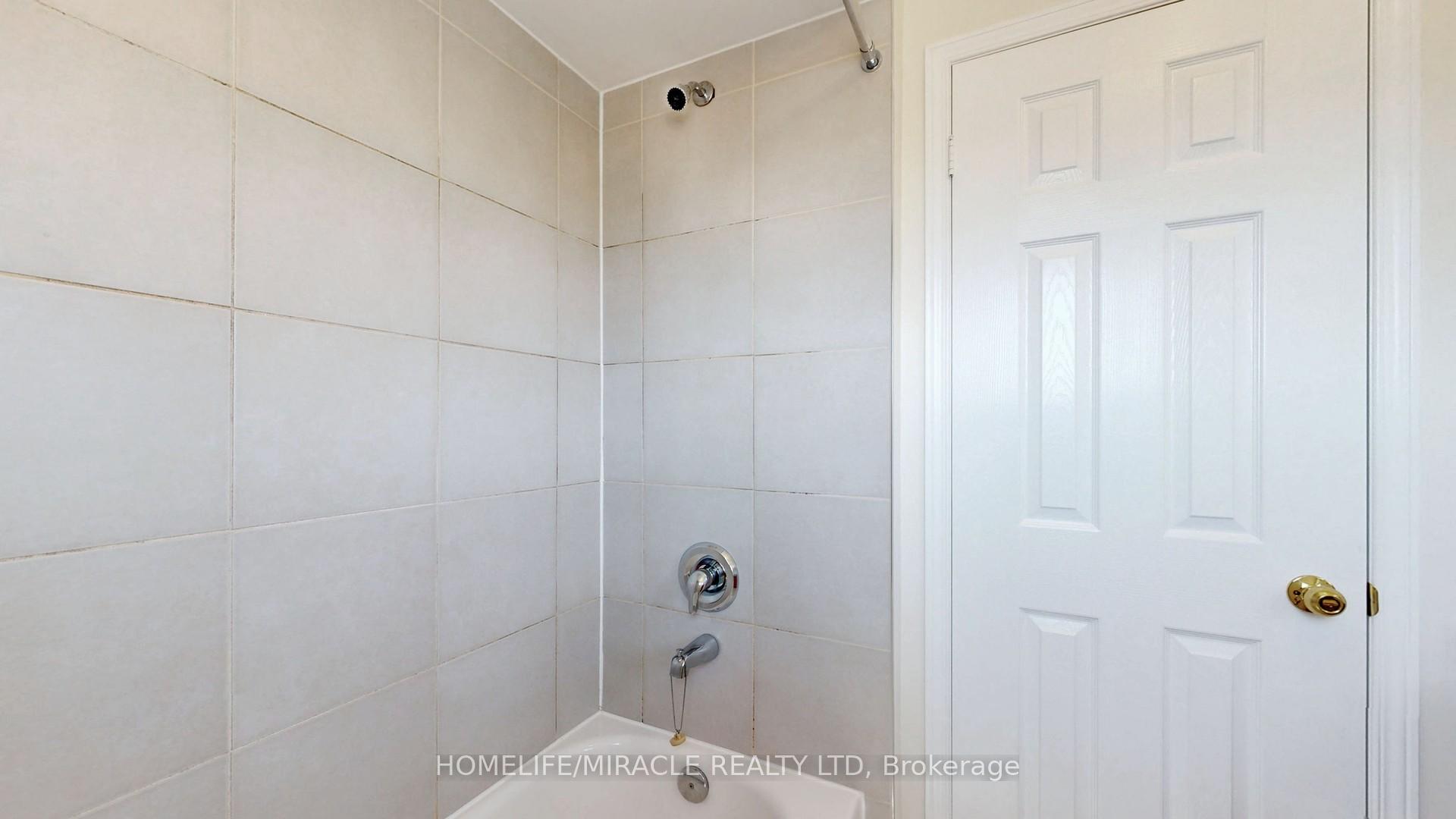 Photo 28 of 59 Commodore Drive, Brampton, Credit Valley — HOMEH