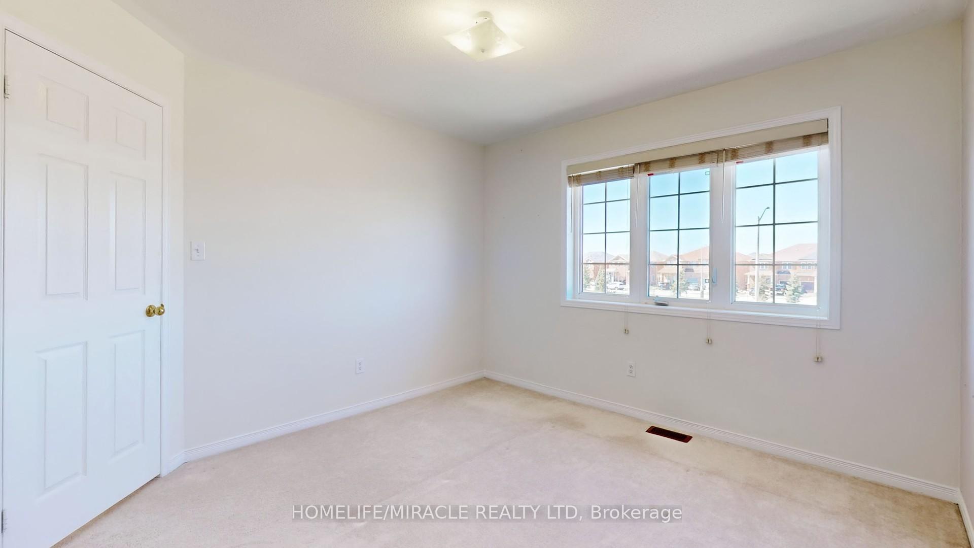 Photo 32 of 59 Commodore Drive, Brampton, Credit Valley — HOMEH