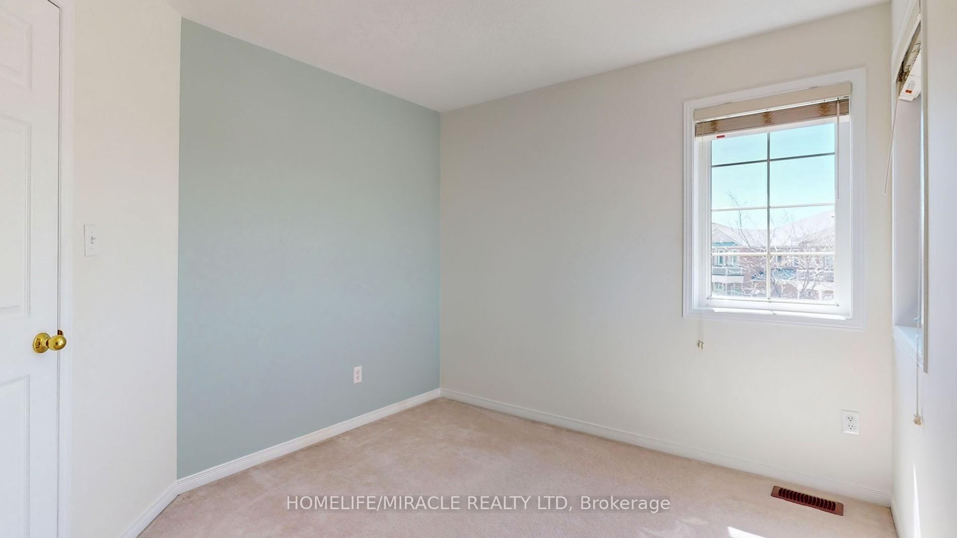 Photo 37 of 59 Commodore Drive, Brampton, Credit Valley — HOMEH