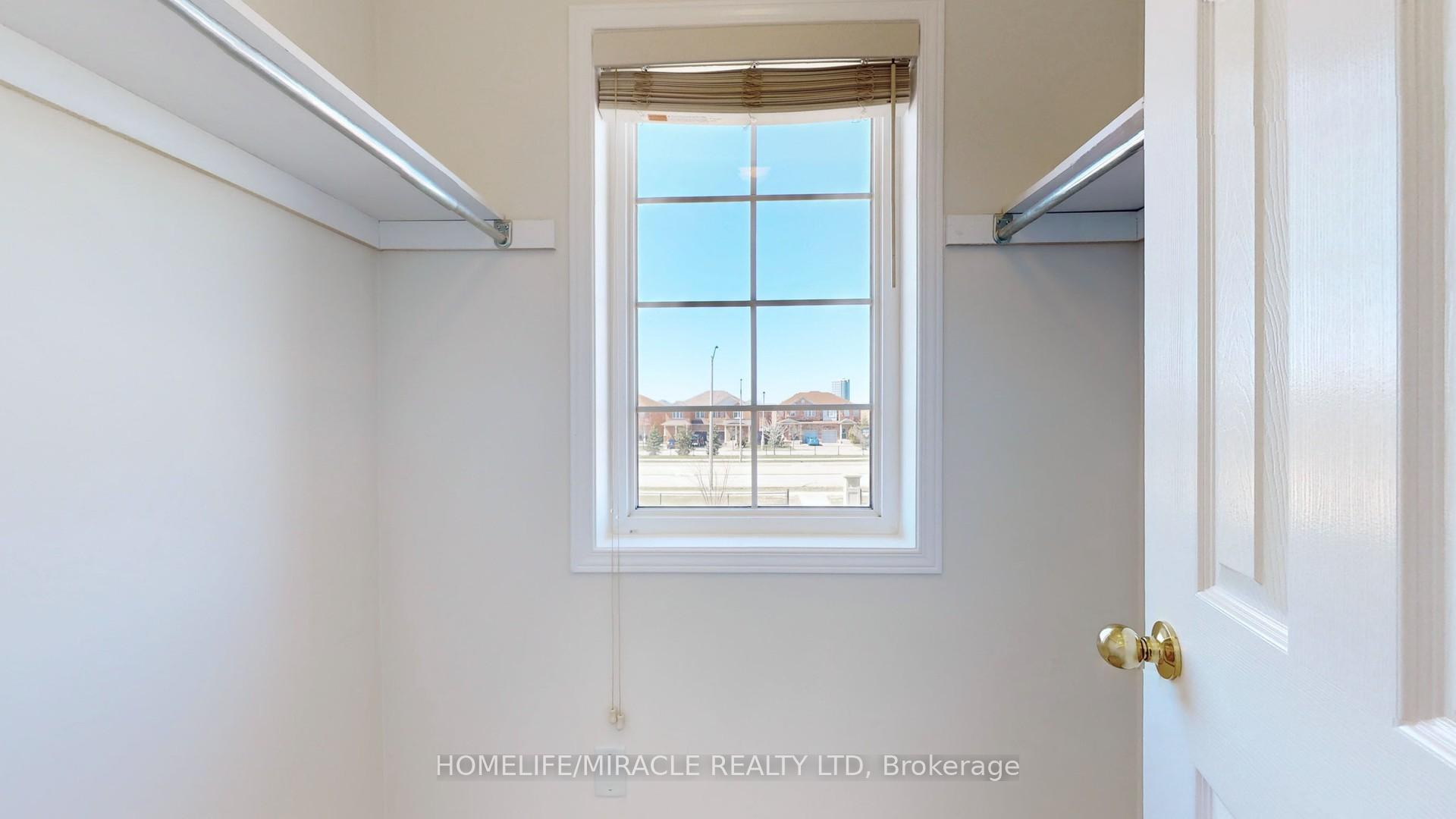 Photo 39 of 59 Commodore Drive, Brampton, Credit Valley — HOMEH