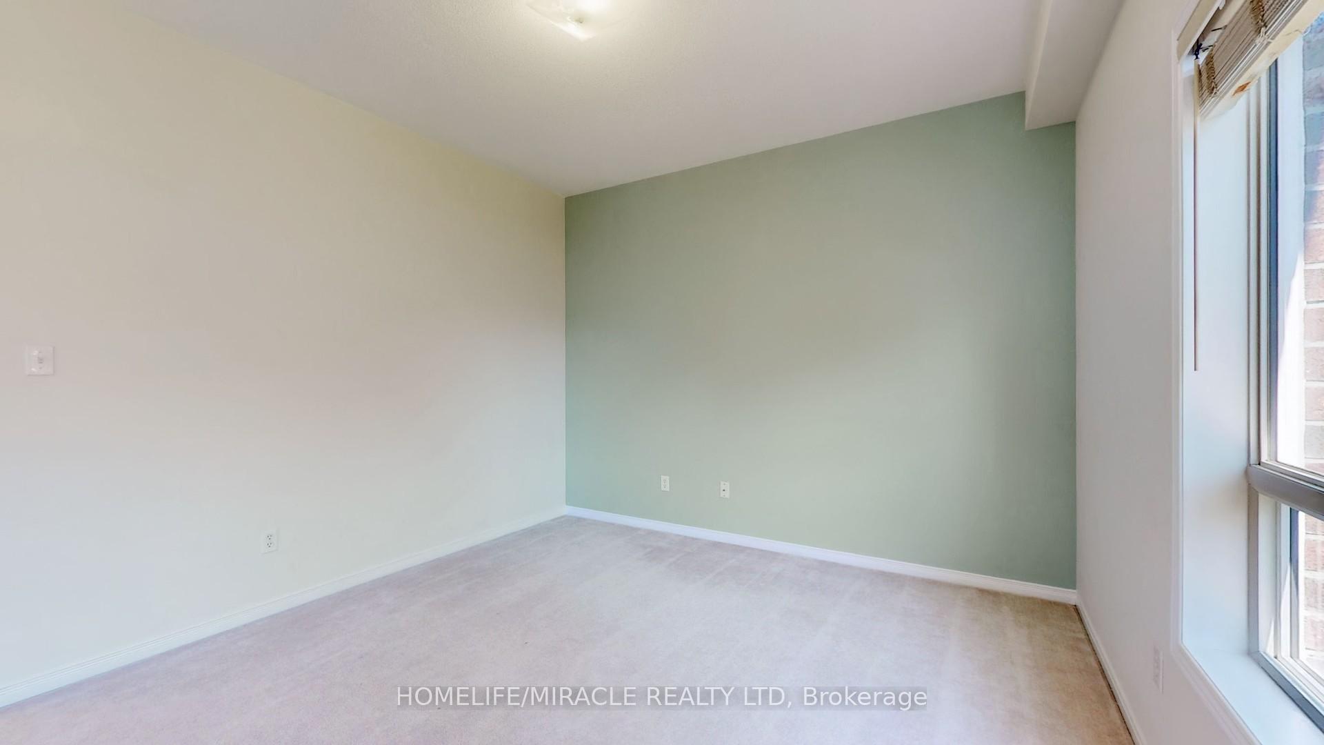 Photo 40 of 59 Commodore Drive, Brampton, Credit Valley — HOMEH