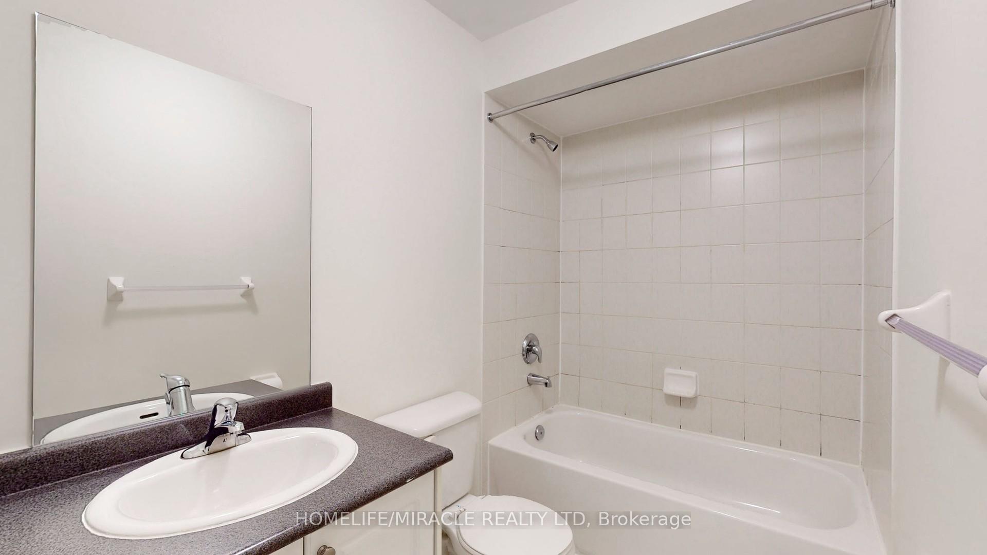 Photo 43 of 59 Commodore Drive, Brampton, Credit Valley — HOMEH