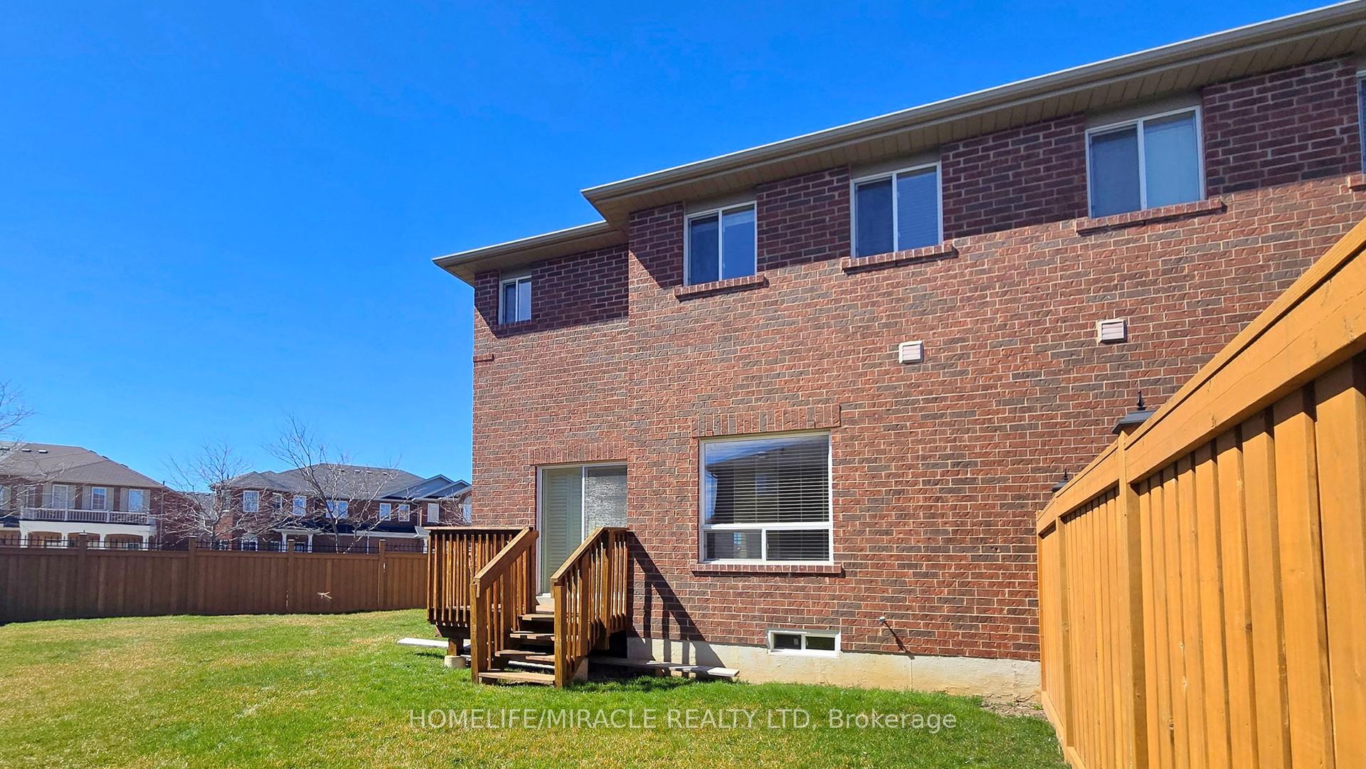 Photo 47 of 59 Commodore Drive, Brampton, Credit Valley — HOMEH