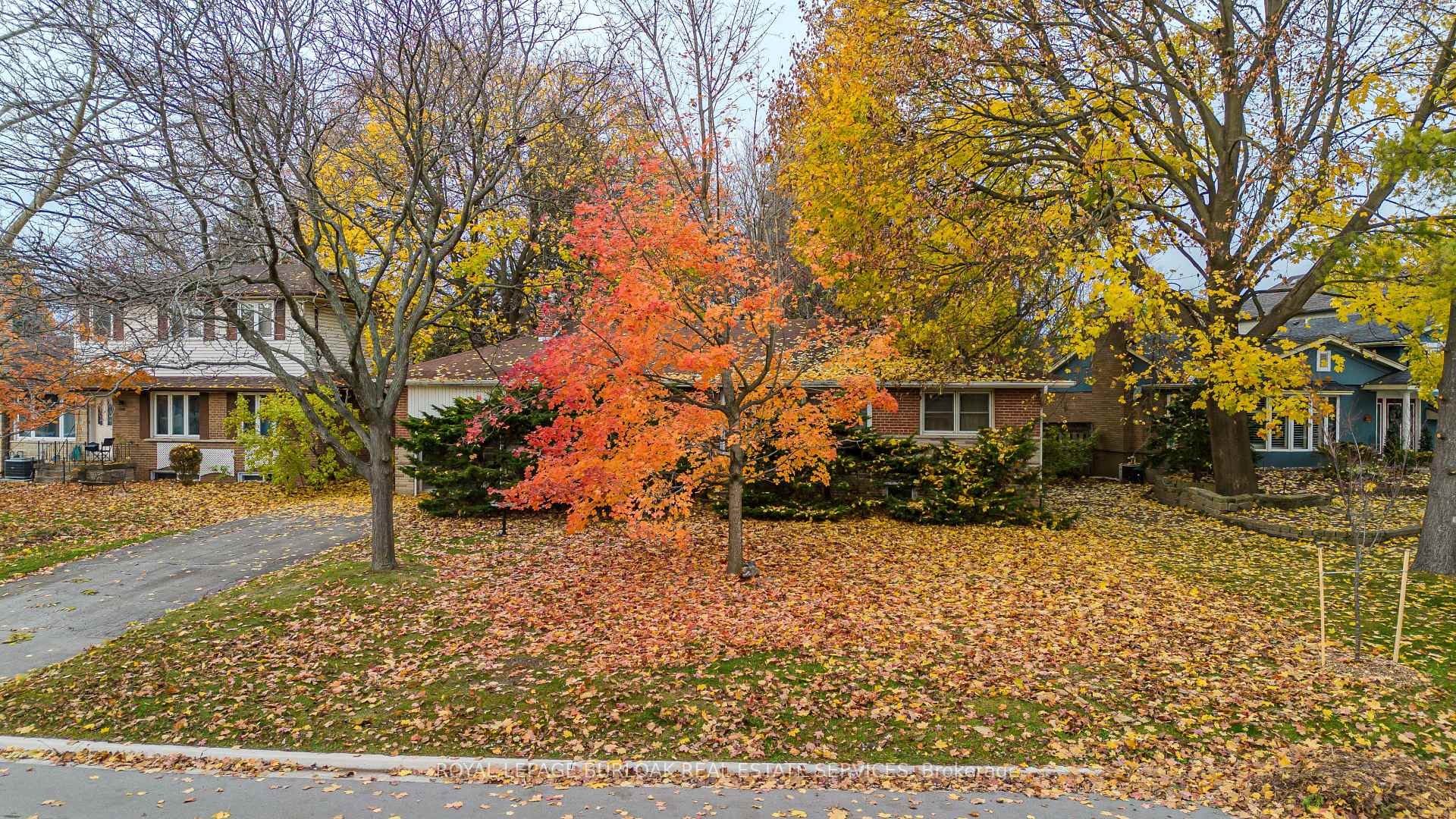 Photo 7 of 4041 Apple Valley Lane, Burlington, Shoreacres — HOMEH
