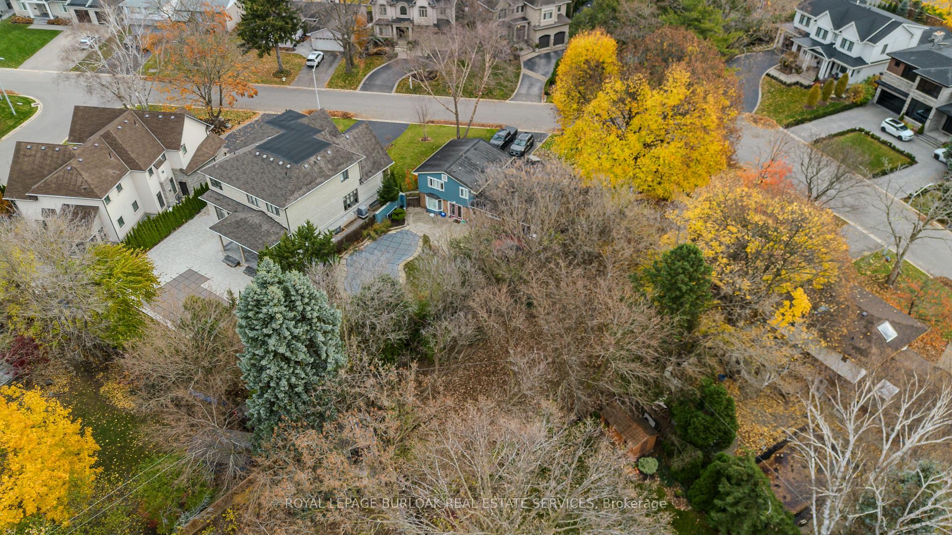 Photo 13 of 4041 Apple Valley Lane, Burlington, Shoreacres — HOMEH