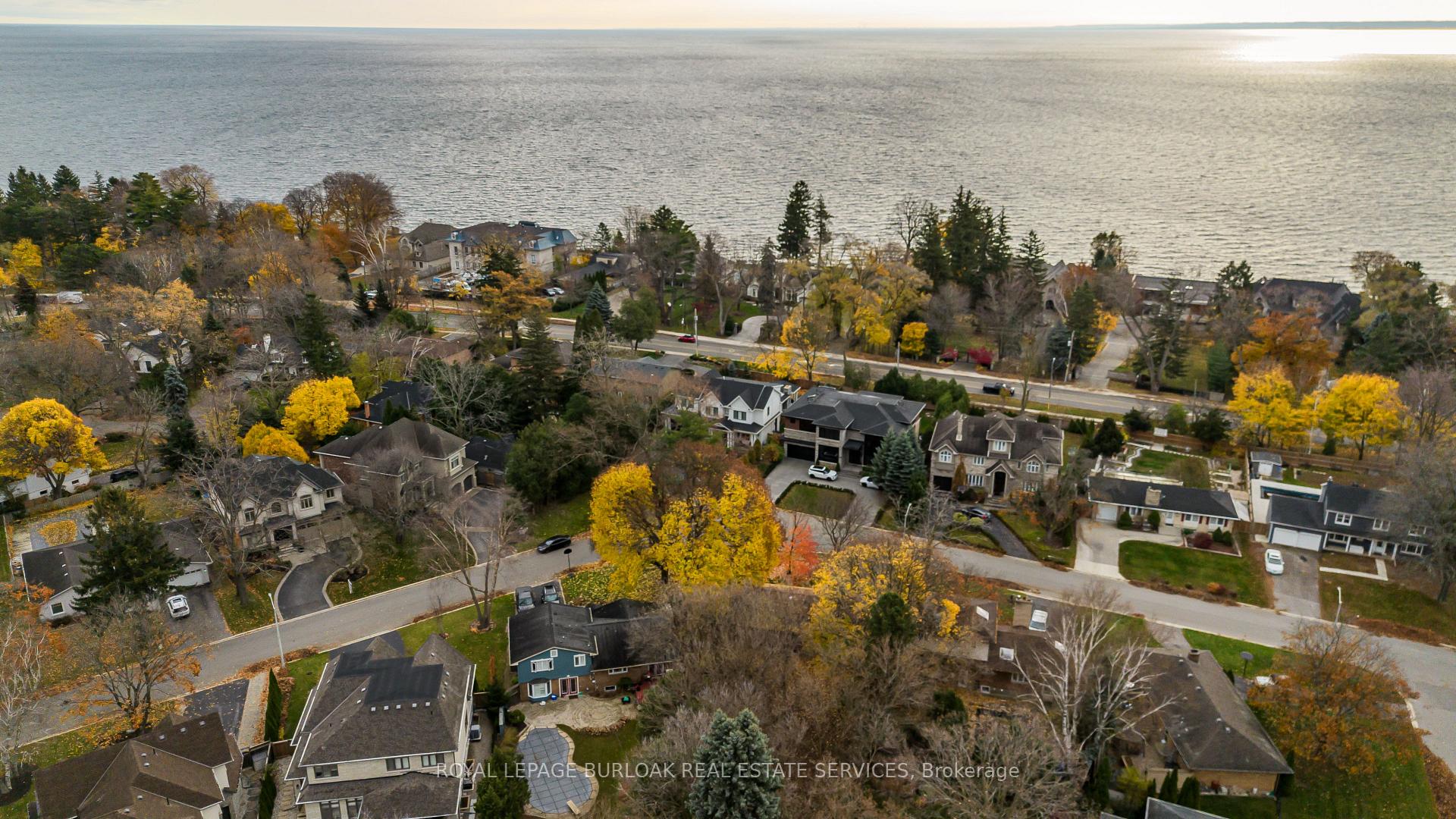 Photo 15 of 4041 Apple Valley Lane, Burlington, Shoreacres — HOMEH