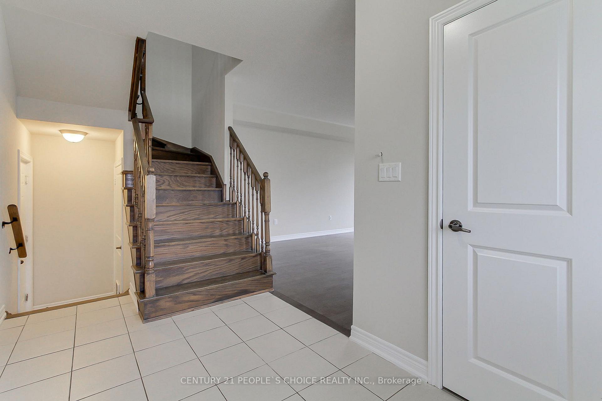 Photo 6 of 102 Morra Avenue, Caledon, Bolton East — HOMEH