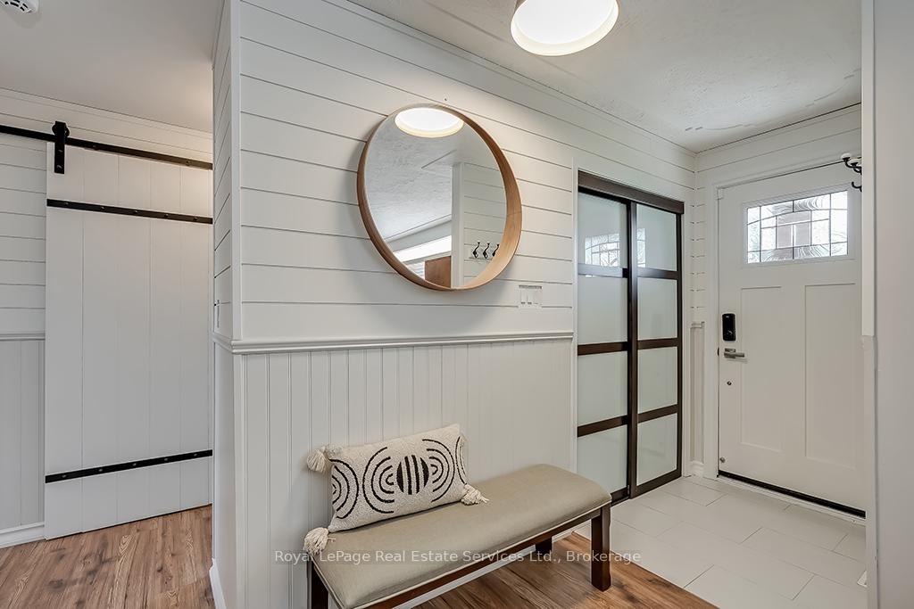 Photo 4 of 23 Lorne Avenue, Hamilton, Ancaster — HOMEH