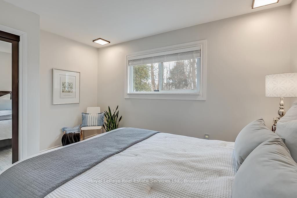 Photo 18 of 23 Lorne Avenue, Hamilton, Ancaster — HOMEH
