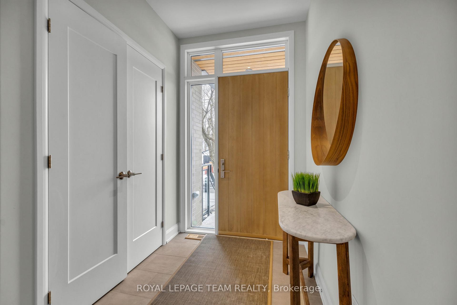 Photo 11 of 530 Edison Avenue, Ottawa, McKellar/Highland — HOMEH