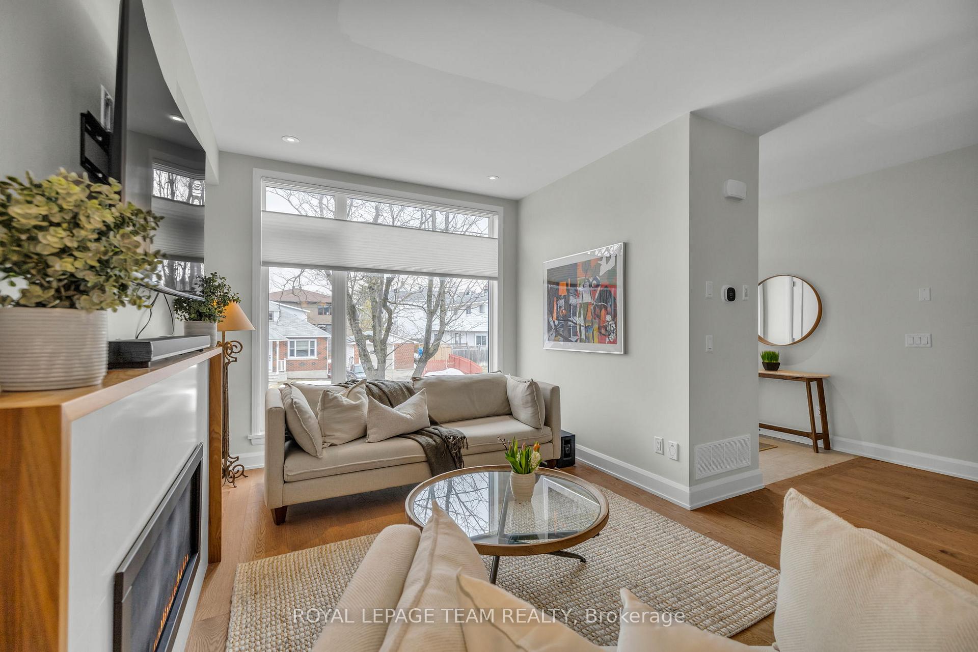 Photo 9 of 530 Edison Avenue, Ottawa, McKellar/Highland — HOMEH