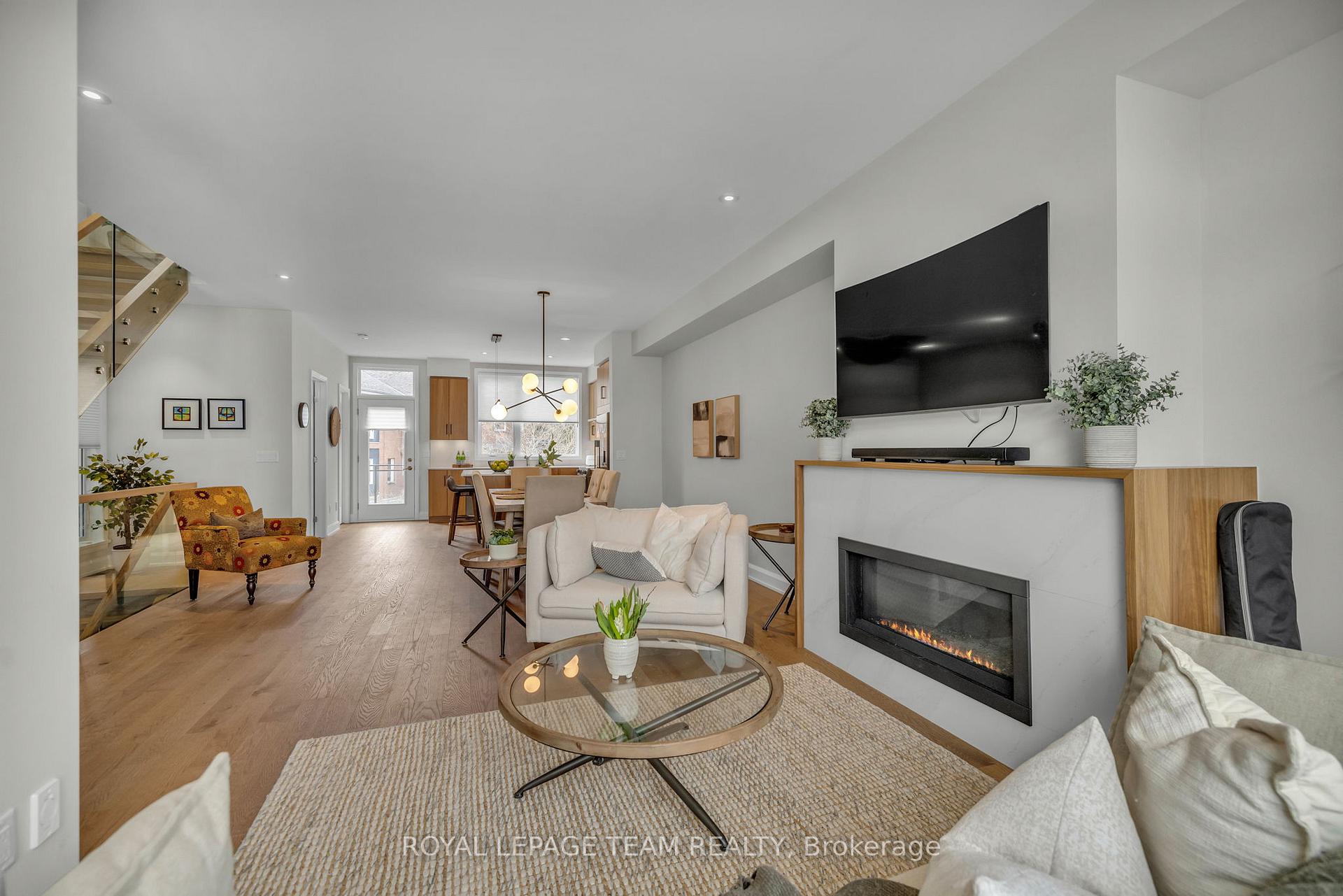 Photo 10 of 530 Edison Avenue, Ottawa, McKellar/Highland — HOMEH