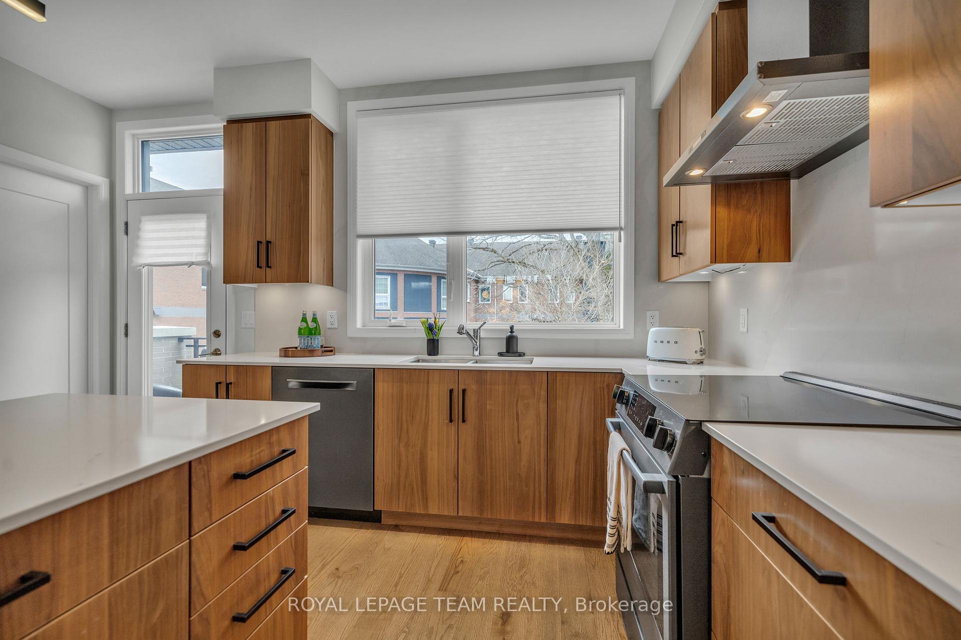 Photo 19 of 530 Edison Avenue, Ottawa, McKellar/Highland — HOMEH