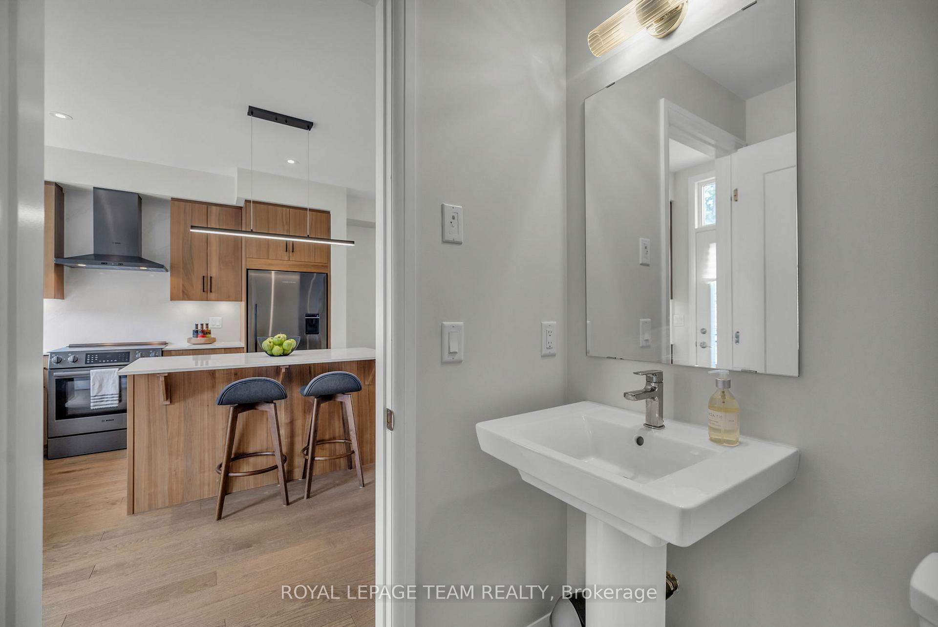 Photo 22 of 530 Edison Avenue, Ottawa, McKellar/Highland — HOMEH
