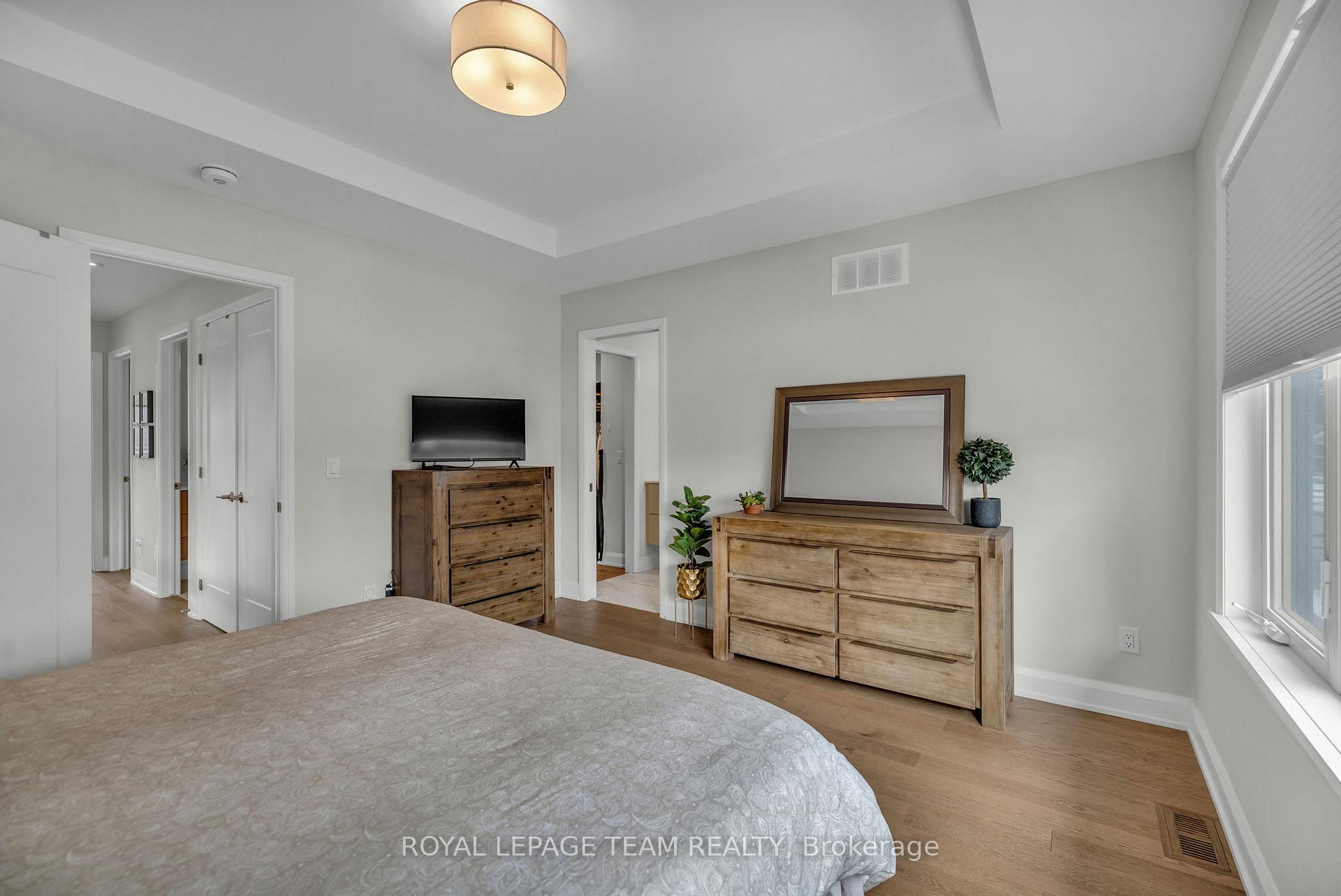 Photo 35 of 530 Edison Avenue, Ottawa, McKellar/Highland — HOMEH