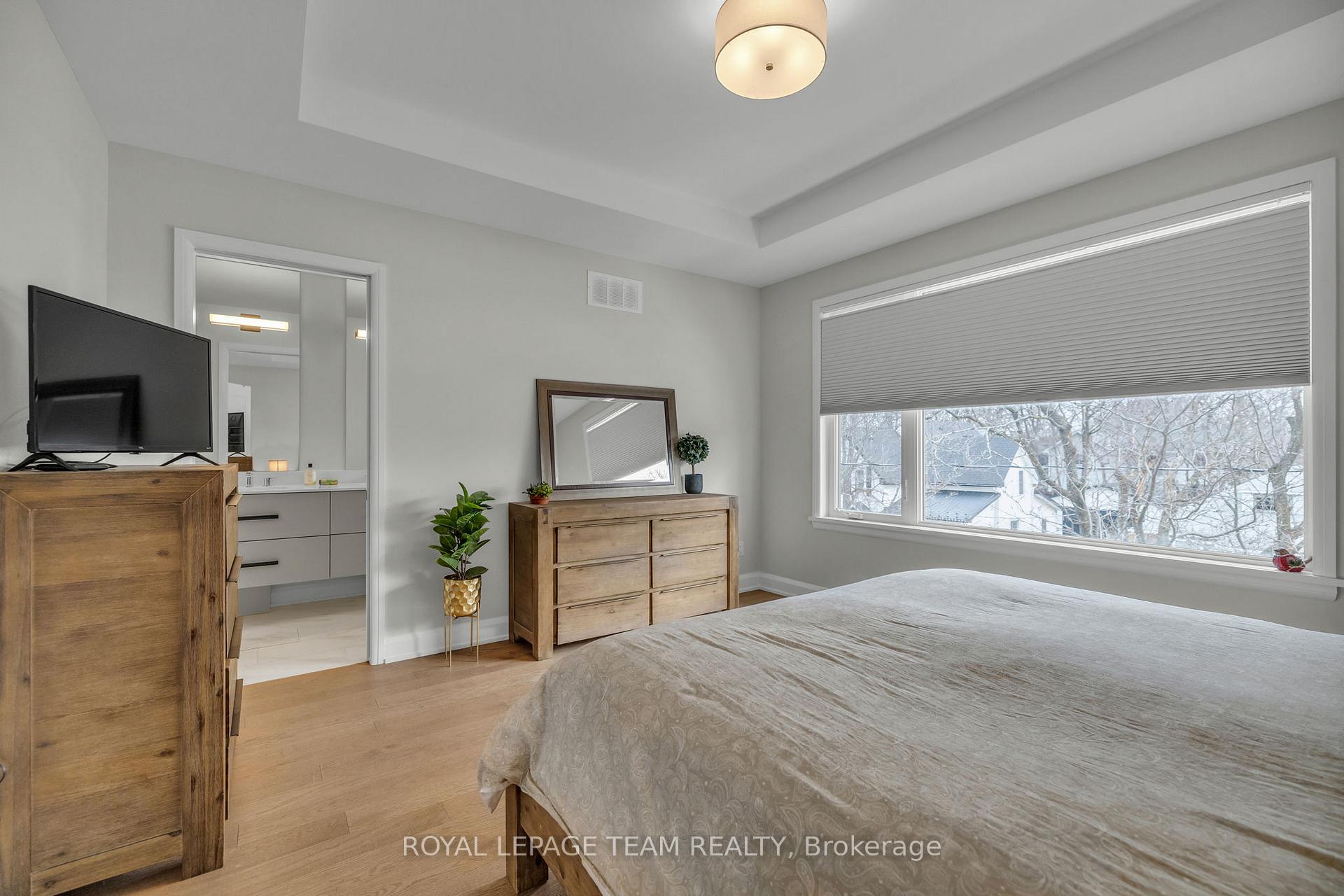 Photo 37 of 530 Edison Avenue, Ottawa, McKellar/Highland — HOMEH