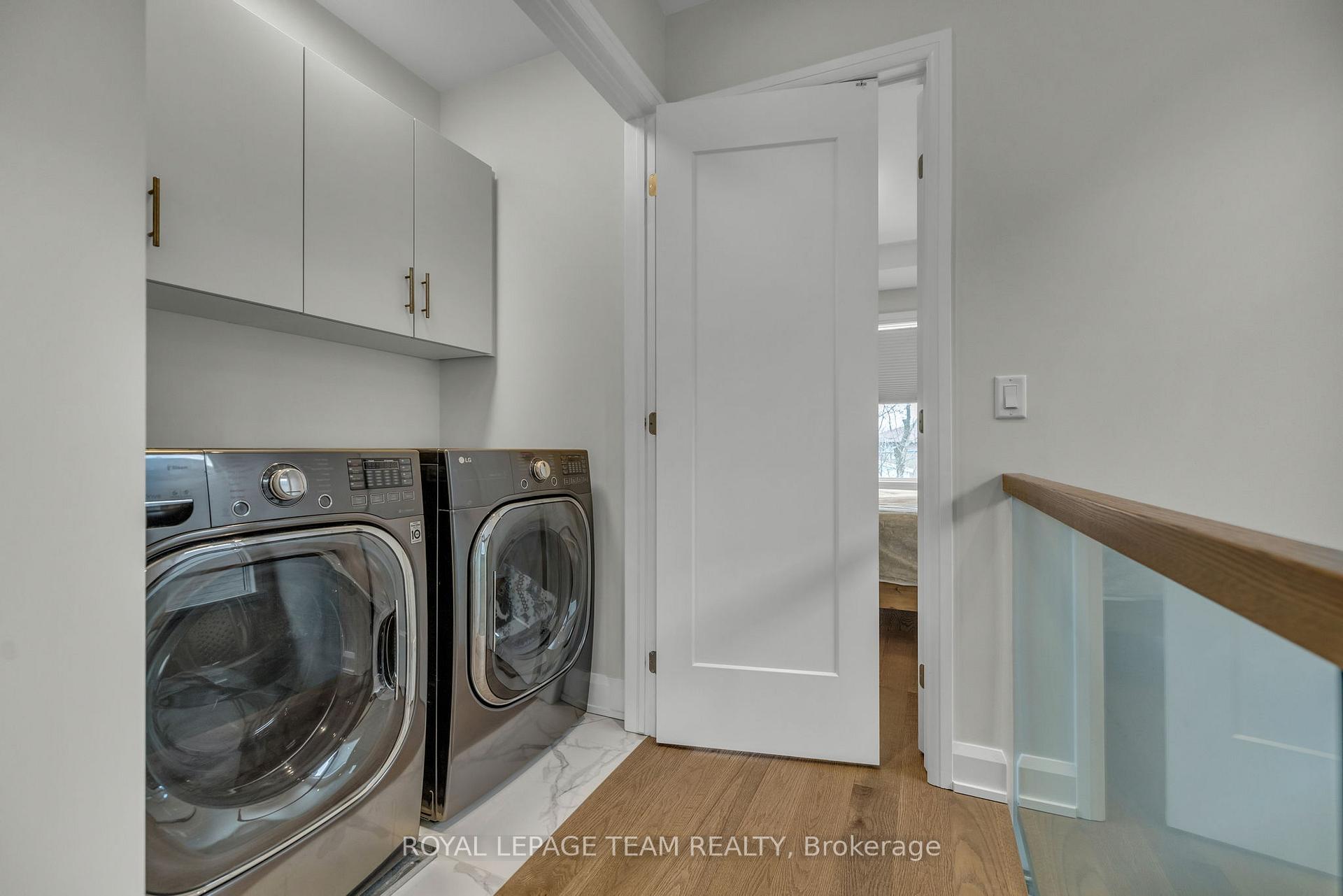 Photo 39 of 530 Edison Avenue, Ottawa, McKellar/Highland — HOMEH