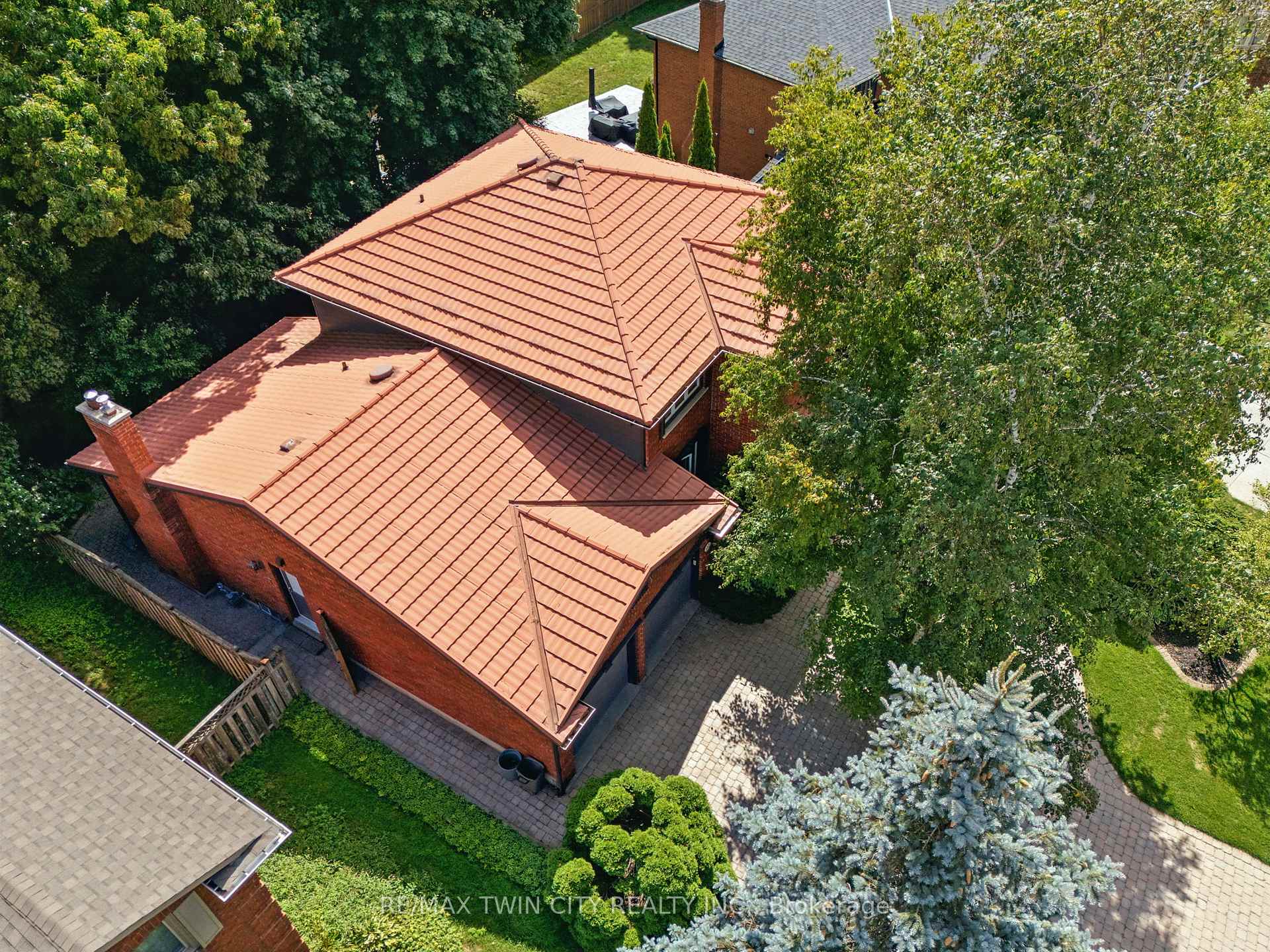 Photo 3 of 91 Abbey Close, Hamilton, Ancaster — HOMEH