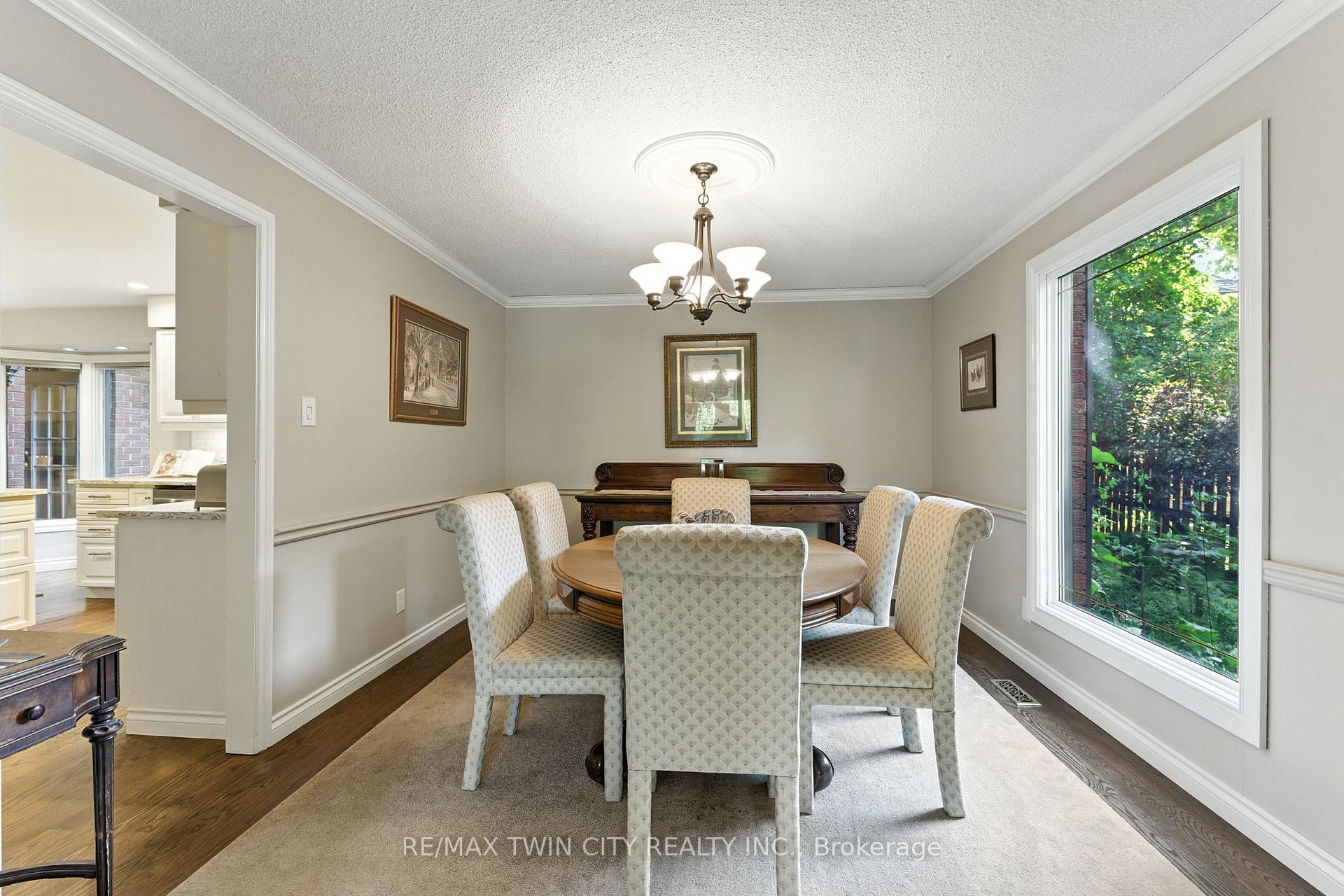 Photo 11 of 91 Abbey Close, Hamilton, Ancaster — HOMEH