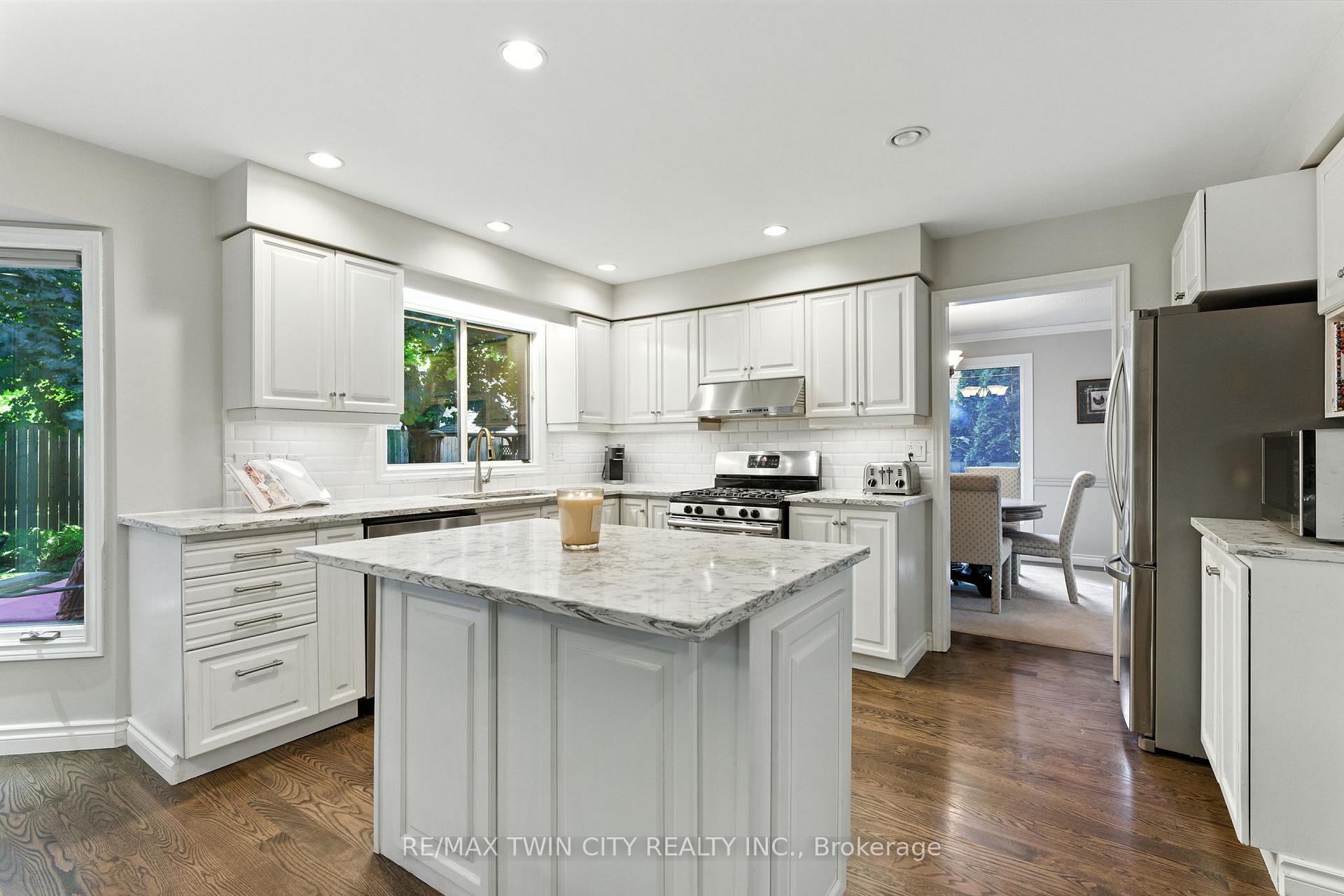 Photo 14 of 91 Abbey Close, Hamilton, Ancaster — HOMEH