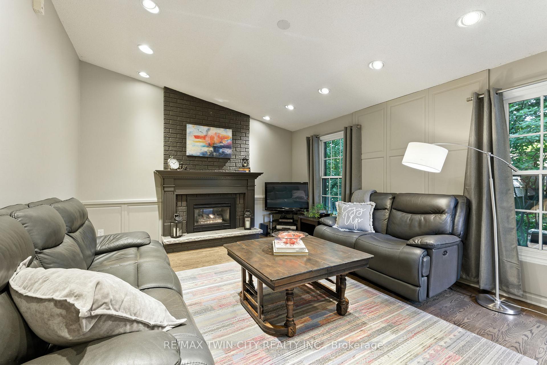 Photo 22 of 91 Abbey Close, Hamilton, Ancaster — HOMEH