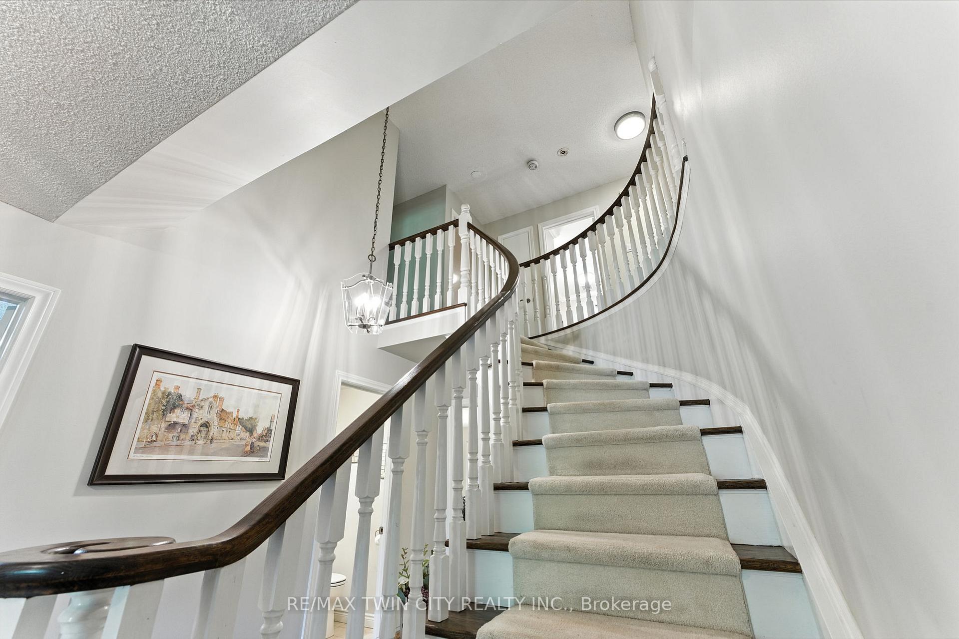 Photo 27 of 91 Abbey Close, Hamilton, Ancaster — HOMEH