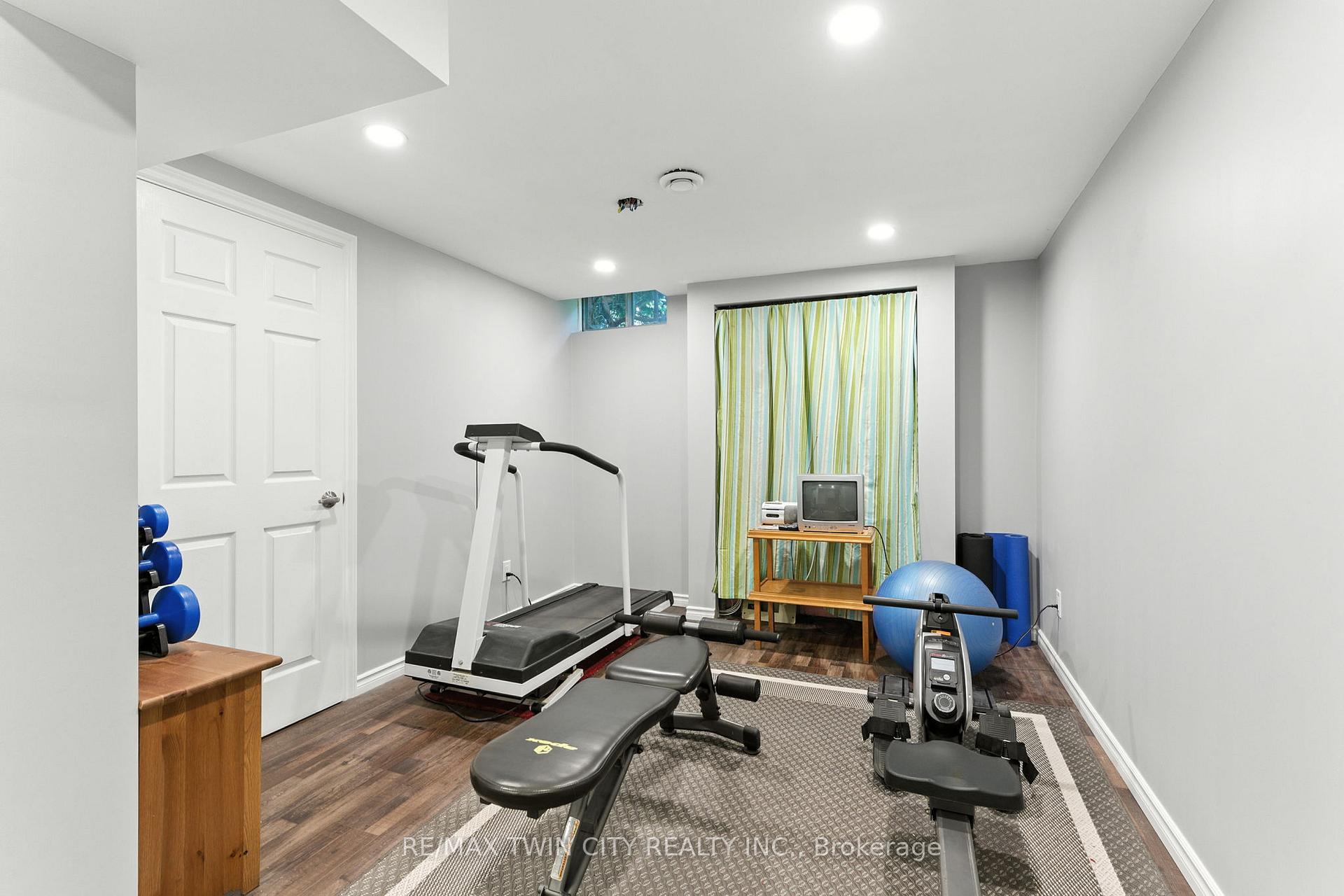 Photo 38 of 91 Abbey Close, Hamilton, Ancaster — HOMEH